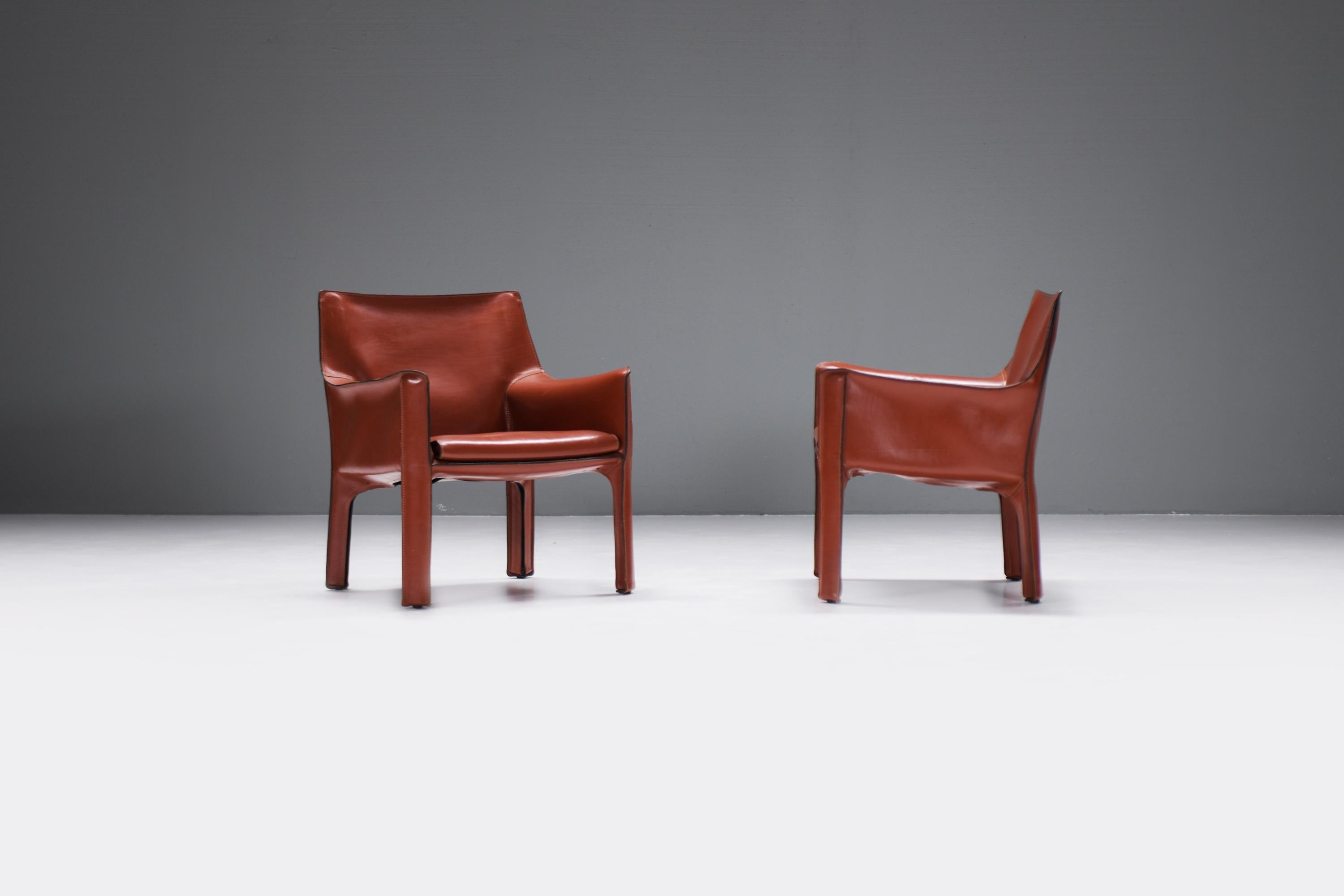 Matching vintage Cab 414 set in burgundy leather by Mario Bellini for Cassina In Good Condition In Buggenhout, Oost-Vlaanderen