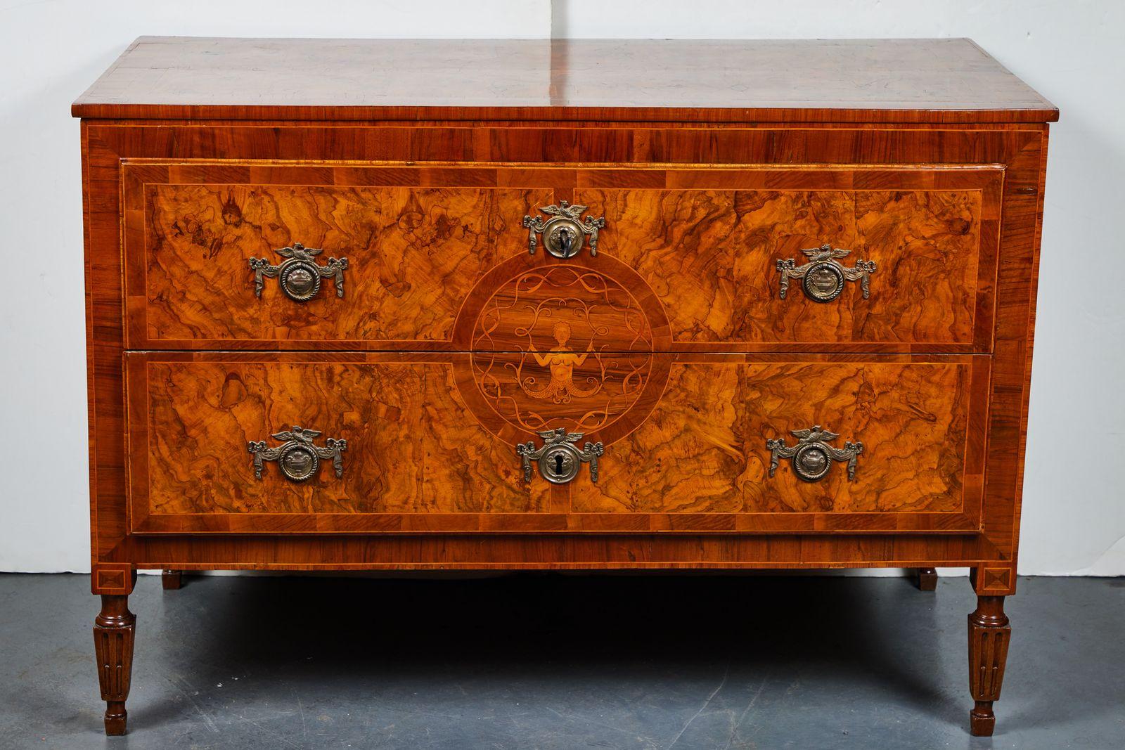 Italian Mated Pair of 18th Century Veneered Commodes For Sale