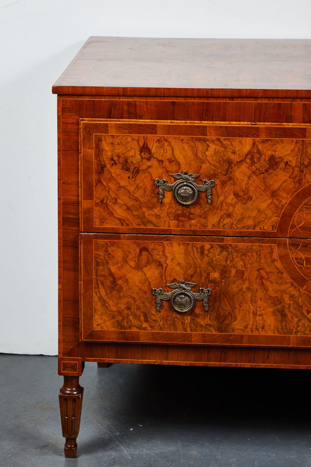Hand-Carved Mated Pair of 18th Century Veneered Commodes For Sale