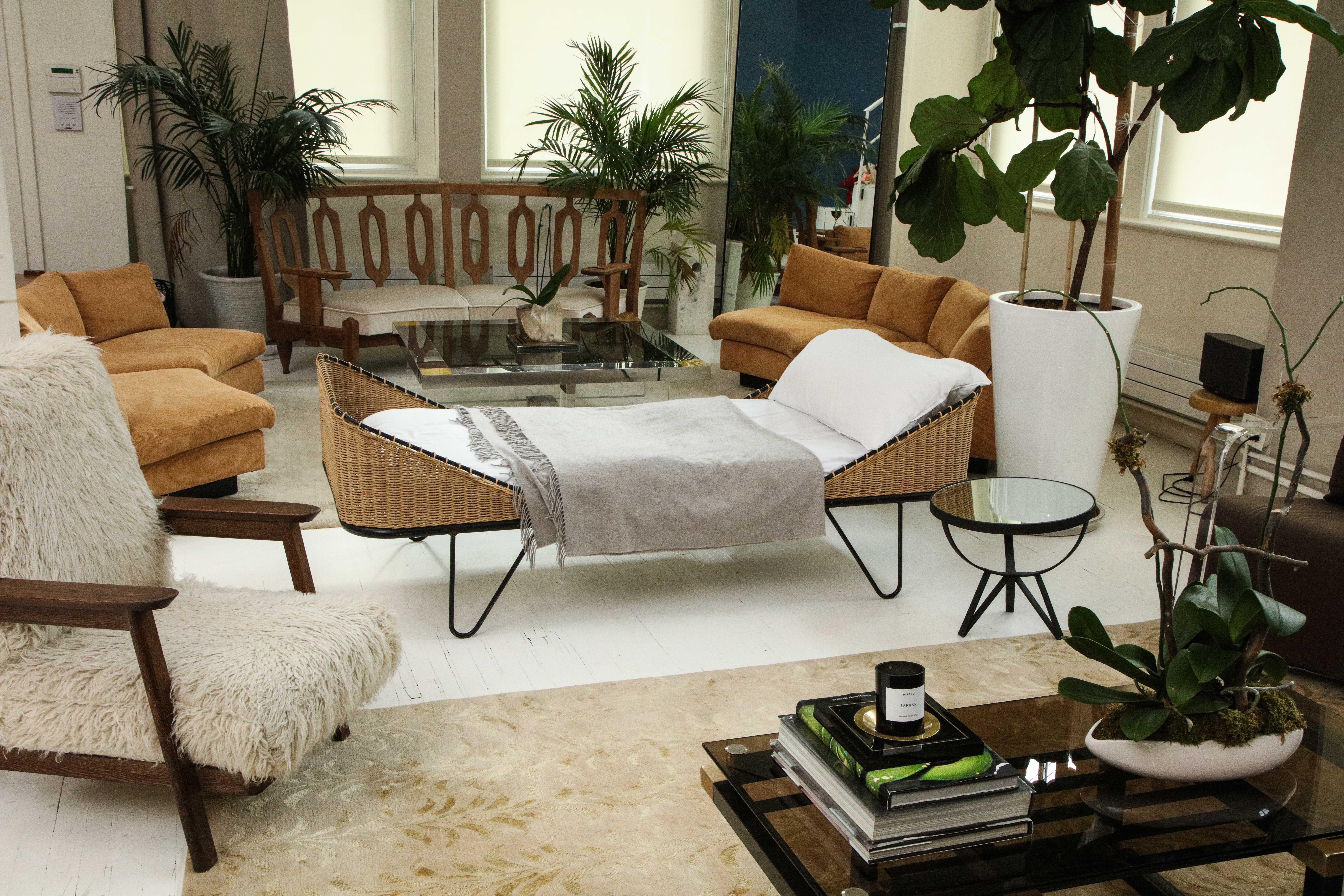 Matégot style daybed with woven and iron details, France midcentury, 1950s

Beautiful original daybed possibly by Matégot. Iron lacquer and woven wicker. Wicker is in good condition. Iron has some oxidation throughout, which only lends to the