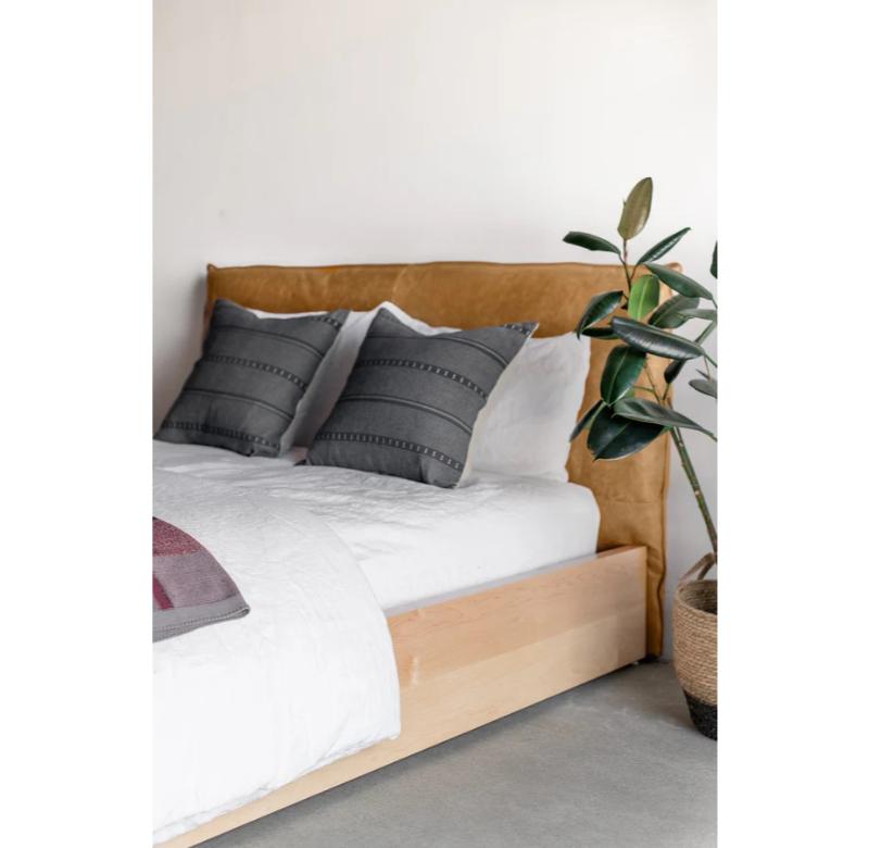 American Mateo Bed (Cal King) For Sale