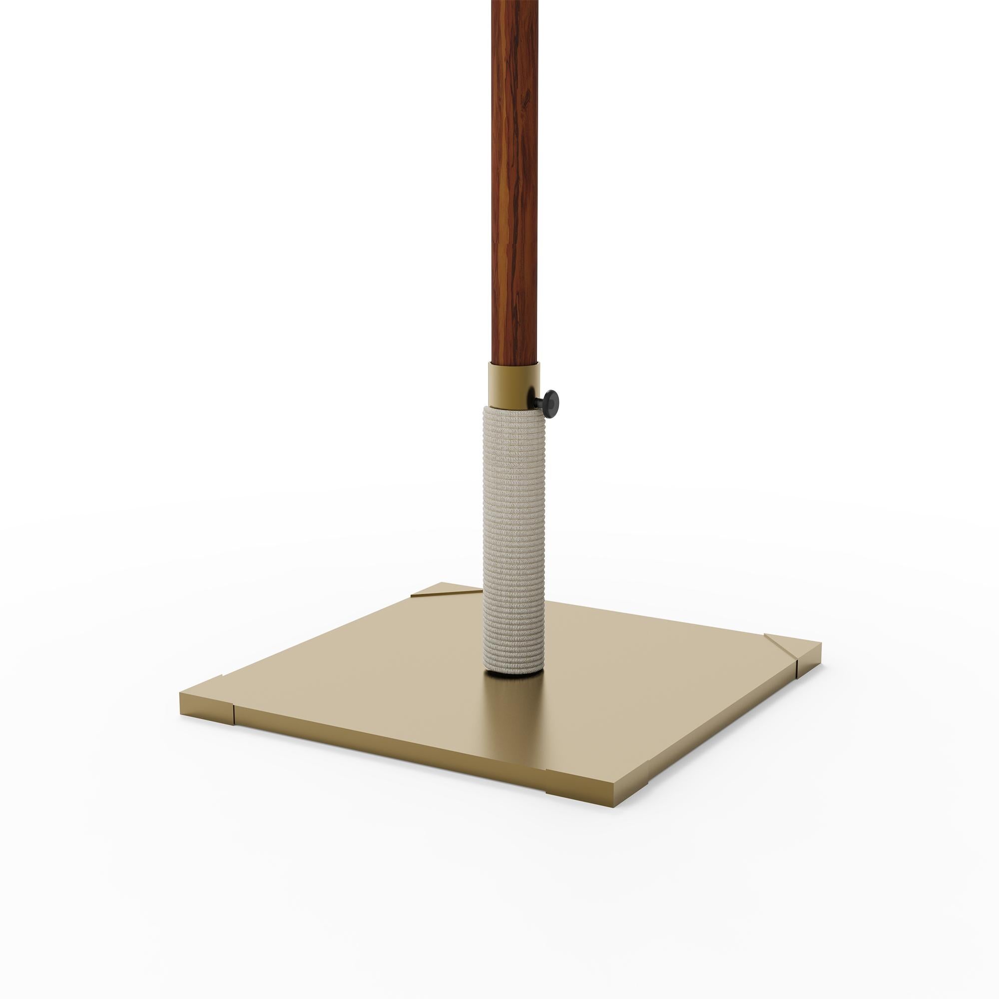 Organico moderno Ombrellone da esterno Matera con base in Iroko e frangia Ikat vintage in vendita