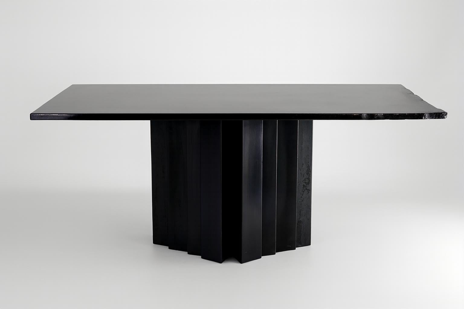 Cuit Materico, Absolute Granite Dining Table de Dfdesignlab Fabriquée à la main en Italie en vente