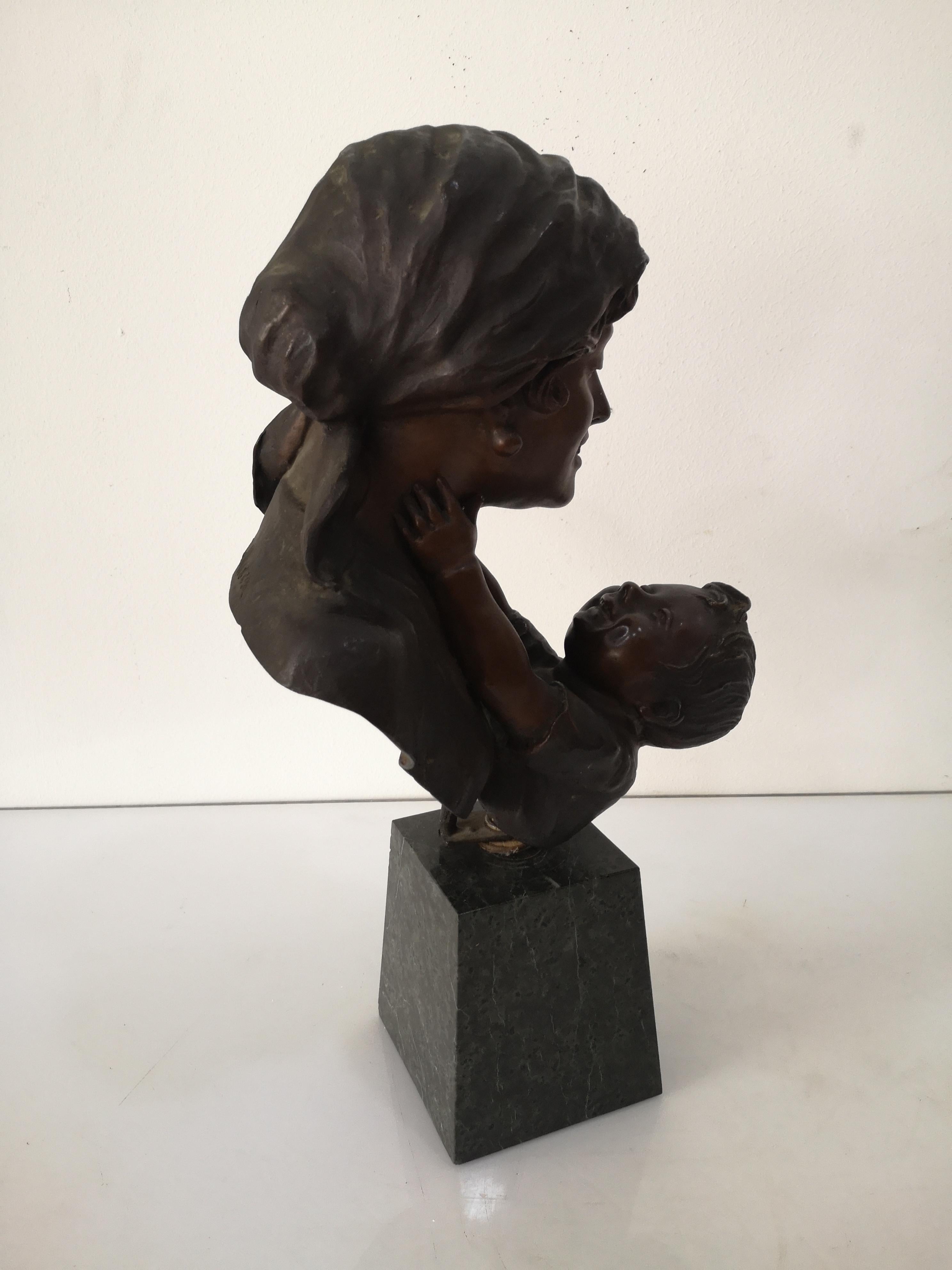 Maternità scultura in bronzo H cm 47 con base marmo firmata G.Micca anni 20 in vendita 4