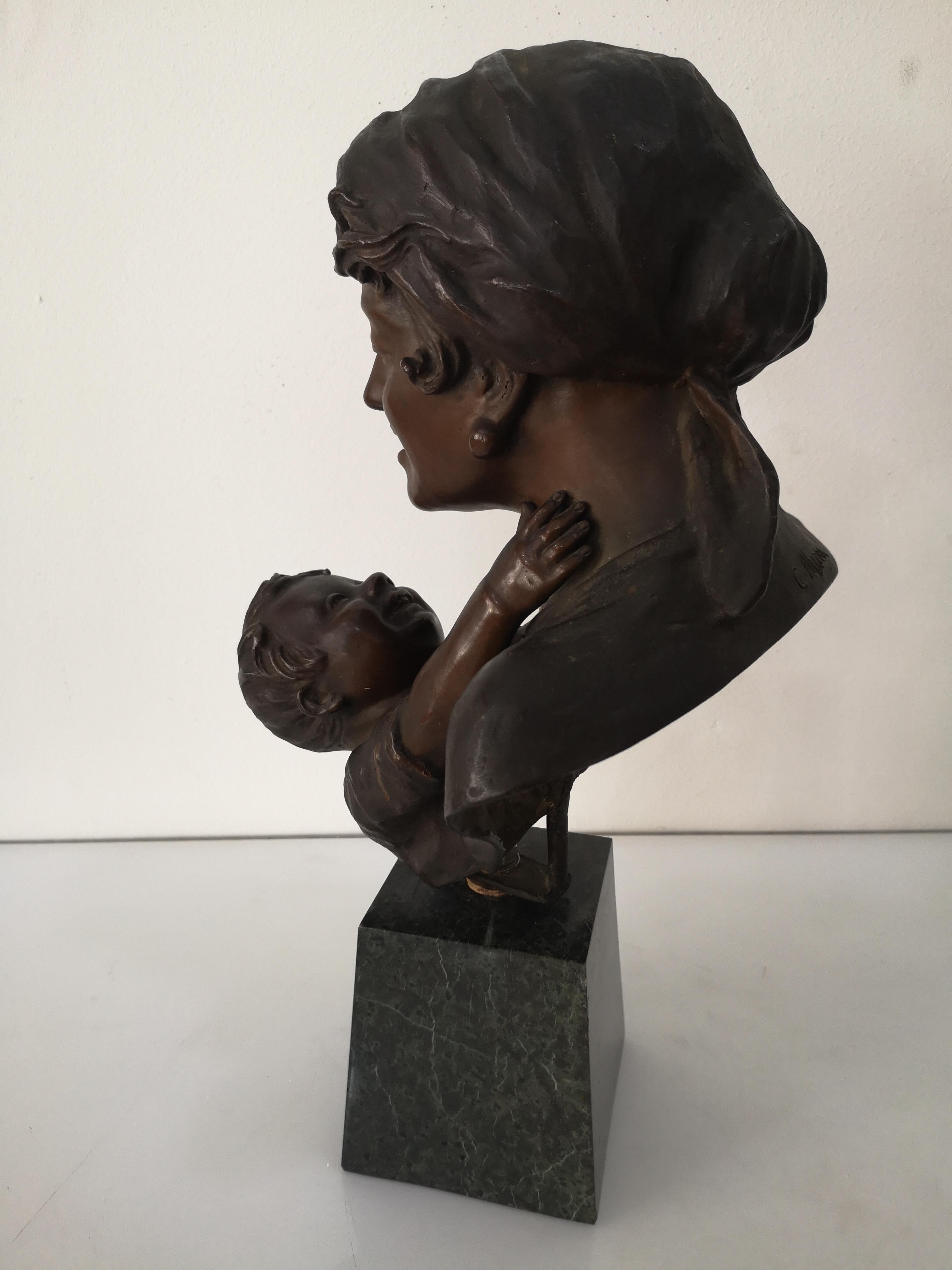 Maternità scultura in bronzo H cm 47 con base marmo firmata G.Micca anni 20 in vendita 7