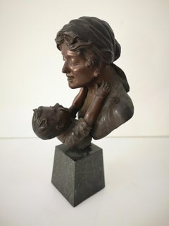 Motherhood bronze sculpture H cm 47 with marble base signed G.Micca 1920s