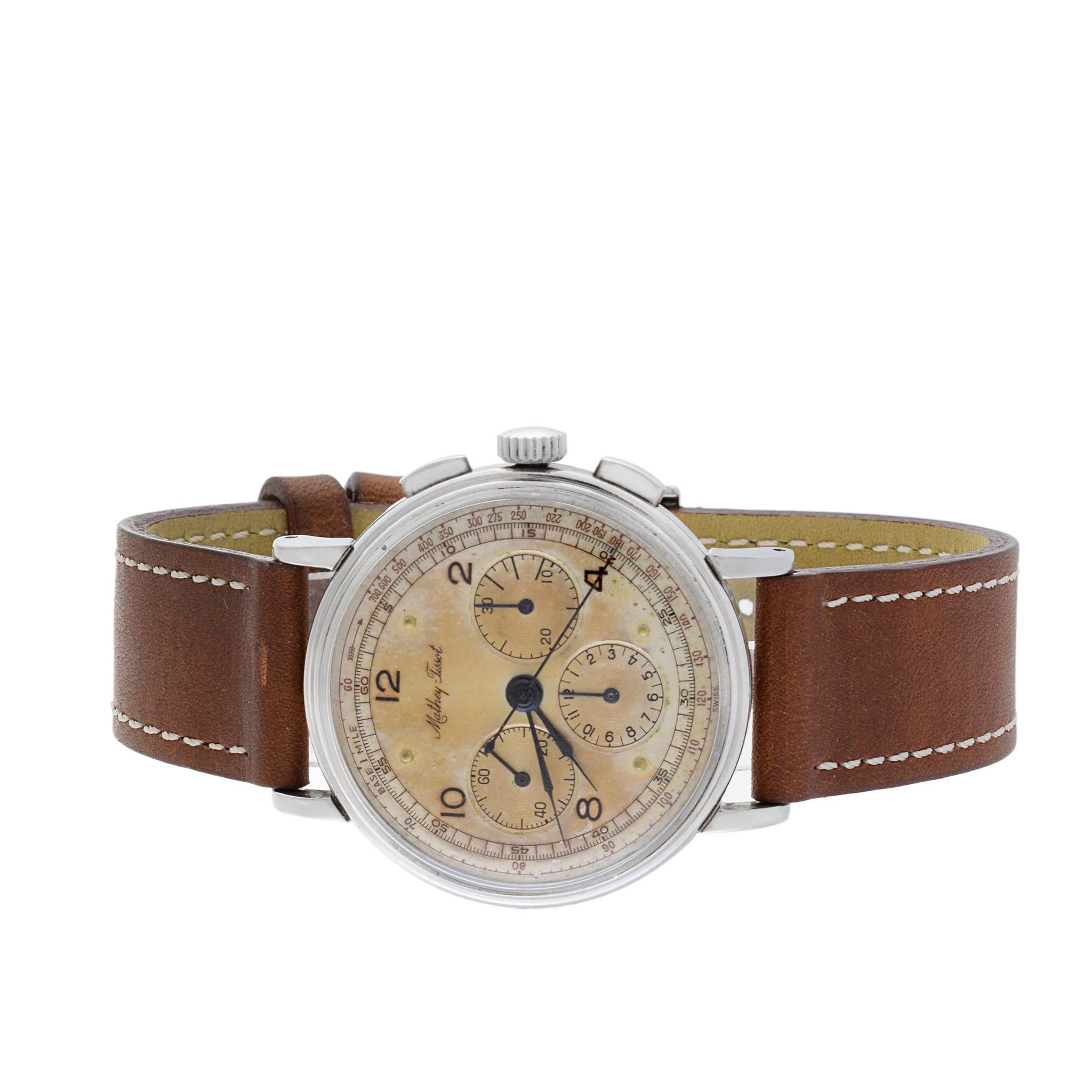 Mathey Tissot, chronographe en acier inoxydable, années 1940 Unisexe en vente
