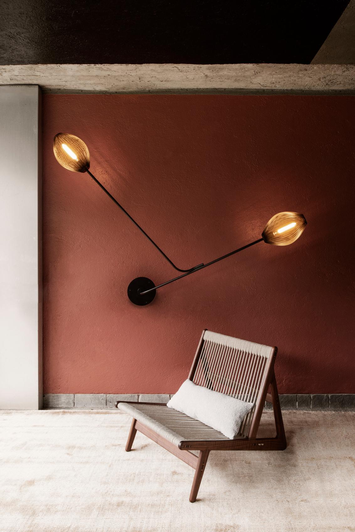 Mathias Rasmussen MR01 Initial Lounge Chair Nussbaum für Gubi im Angebot 3