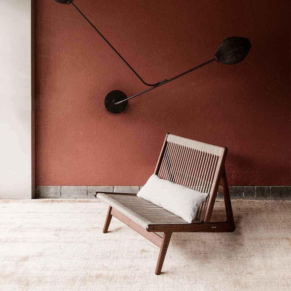 Mathias Rasmussen MR01 Initial Lounge Chair Nussbaum für Gubi (21. Jahrhundert und zeitgenössisch) im Angebot