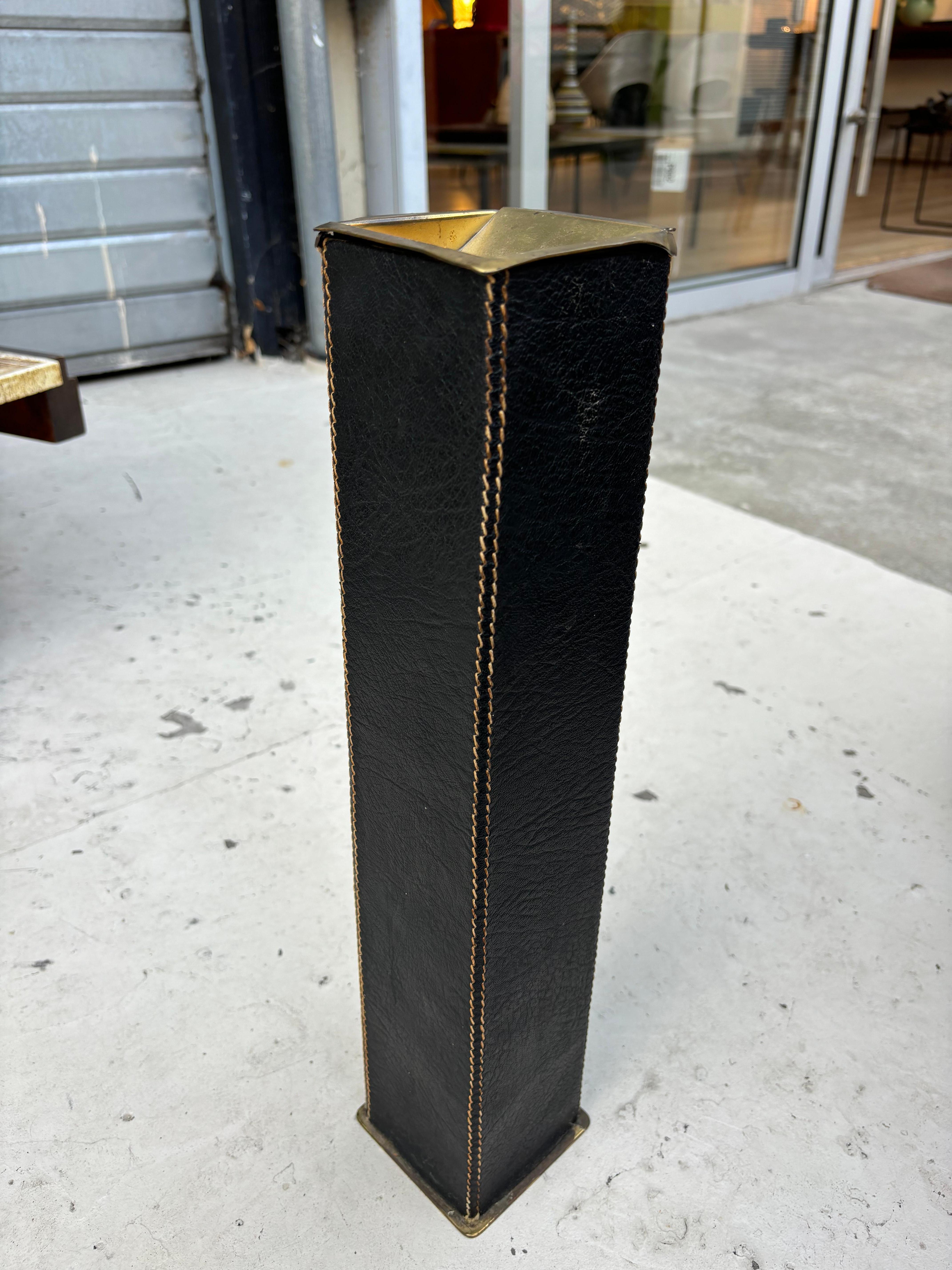 Mathieu Matégot Ashtray In Fair Condition For Sale In SAINT-OUEN-SUR-SEINE, FR