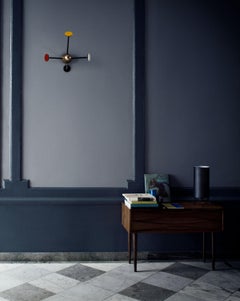 Appendiabiti Mathieu Matégot in ottone e ocra per Gubi