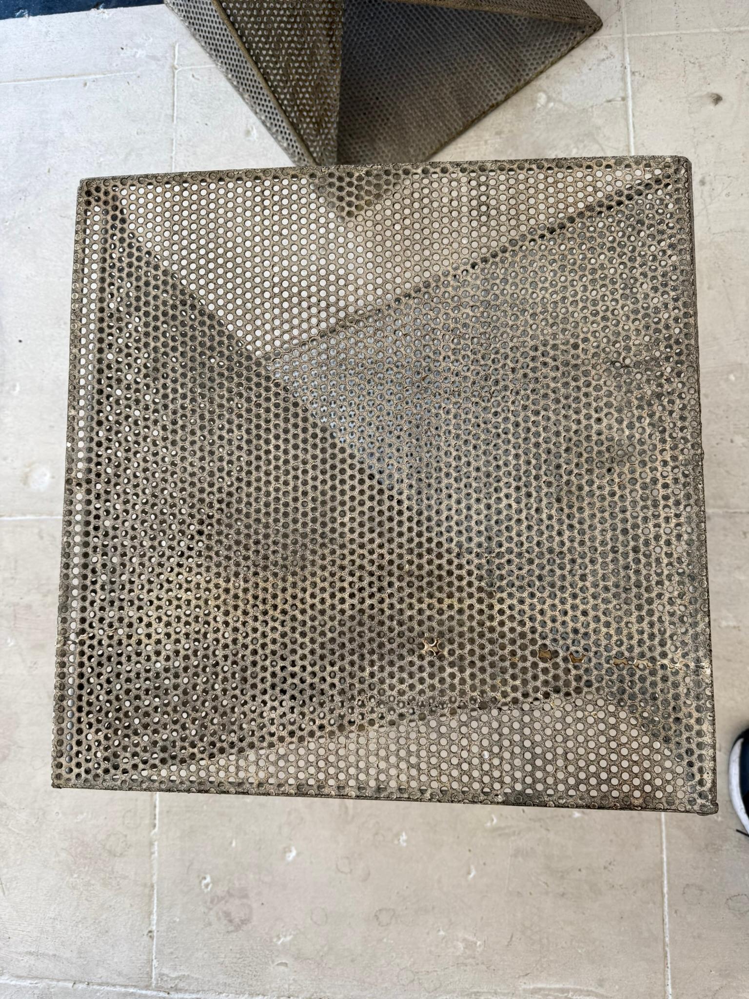 Tavolini geometrici di Mathieu Mategot In condizioni buone in vendita a Los Angeles, CA