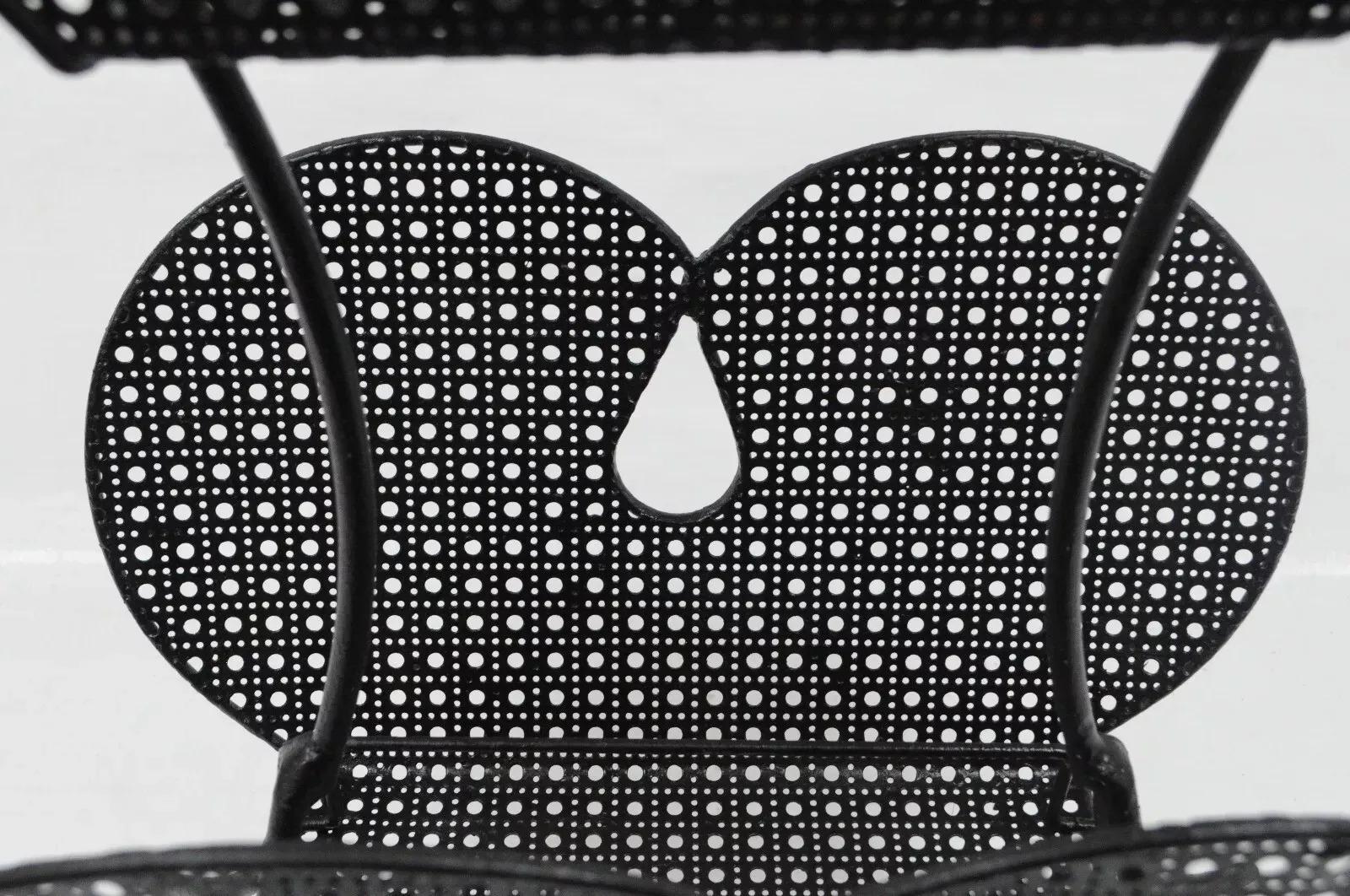 Mathieu Mategot Porta riviste a 2 livelli con rete metallica a forcina nera del Mid Century Modern in vendita 1
