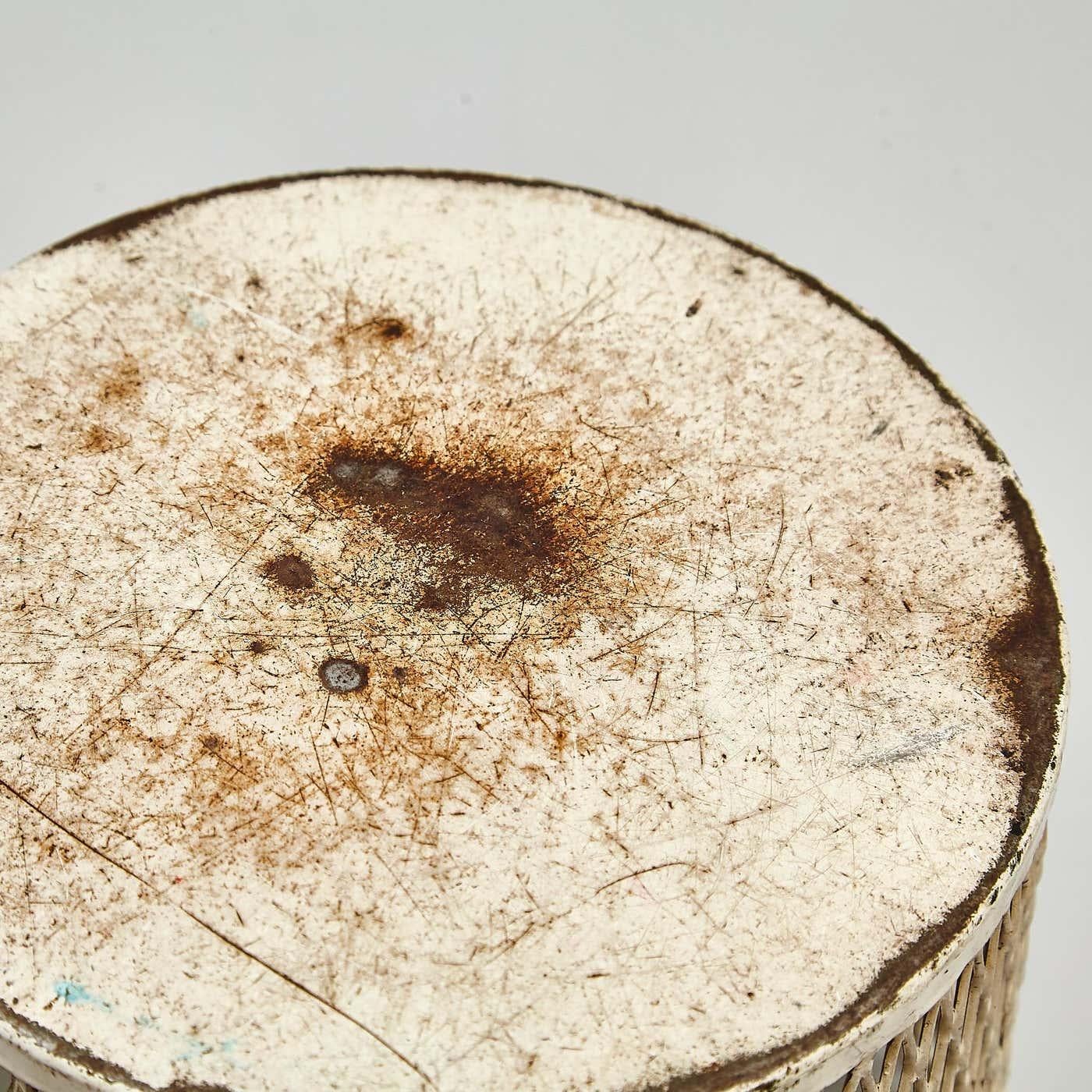 Mathieu Matégot - Cestino per la carta in metallo bianco, metà del secolo scorso - circa 1950 in vendita 2