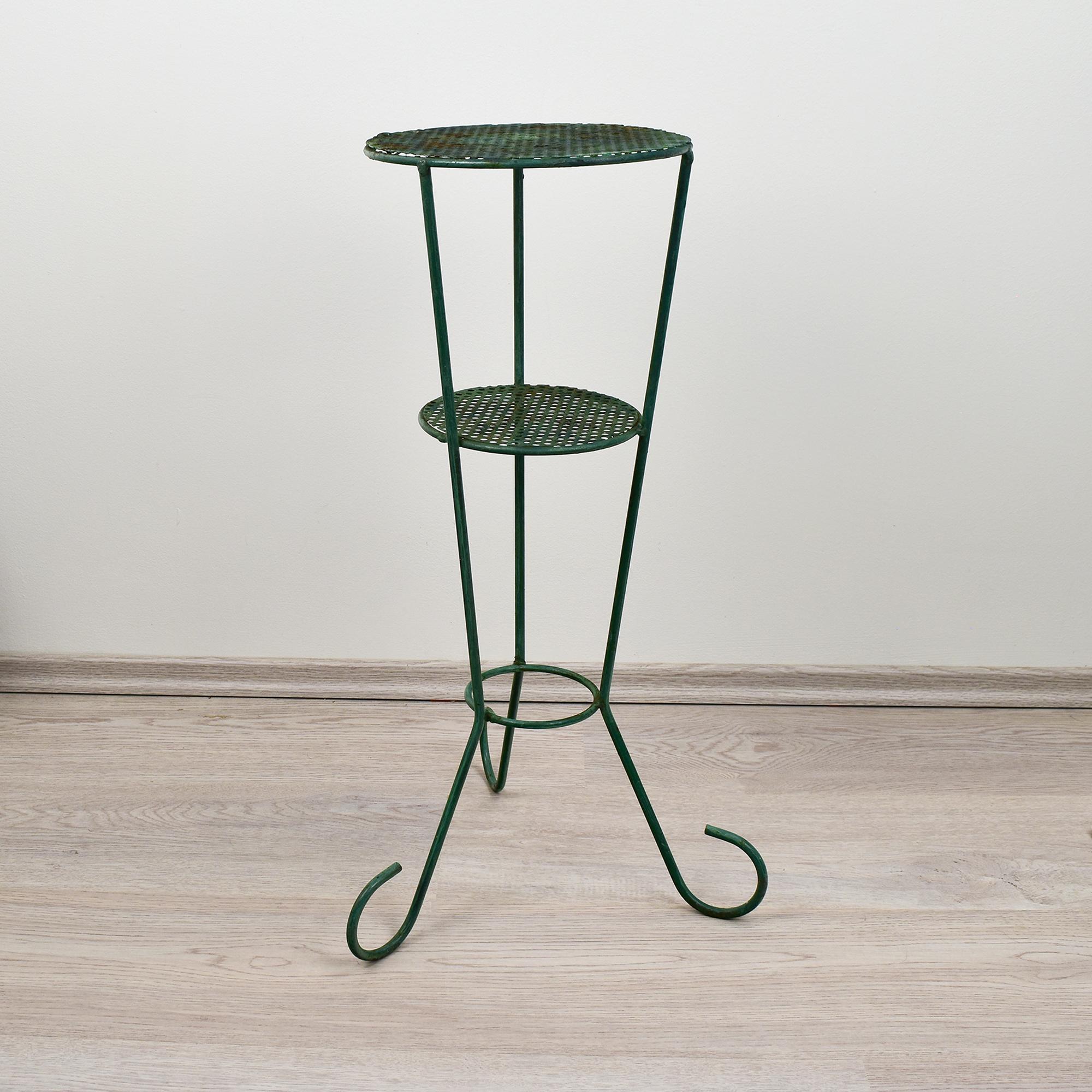 Français Mathieu Matégot Plant Stand français en métal Verdigris Mid-Century Modern c1950 en vente