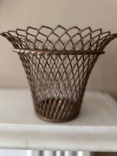 Mathieu Mategot planter