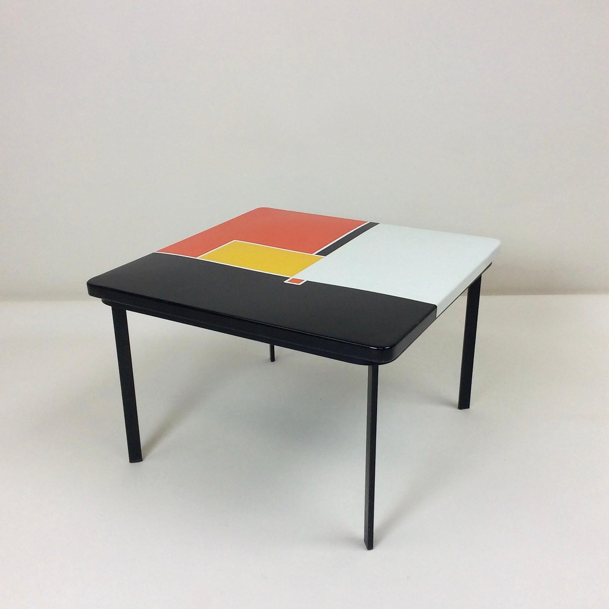 Mathieu Matégot Polychrome Enameled Metal Coffee Table, circa 1956, France In Good Condition In Brussels, BE