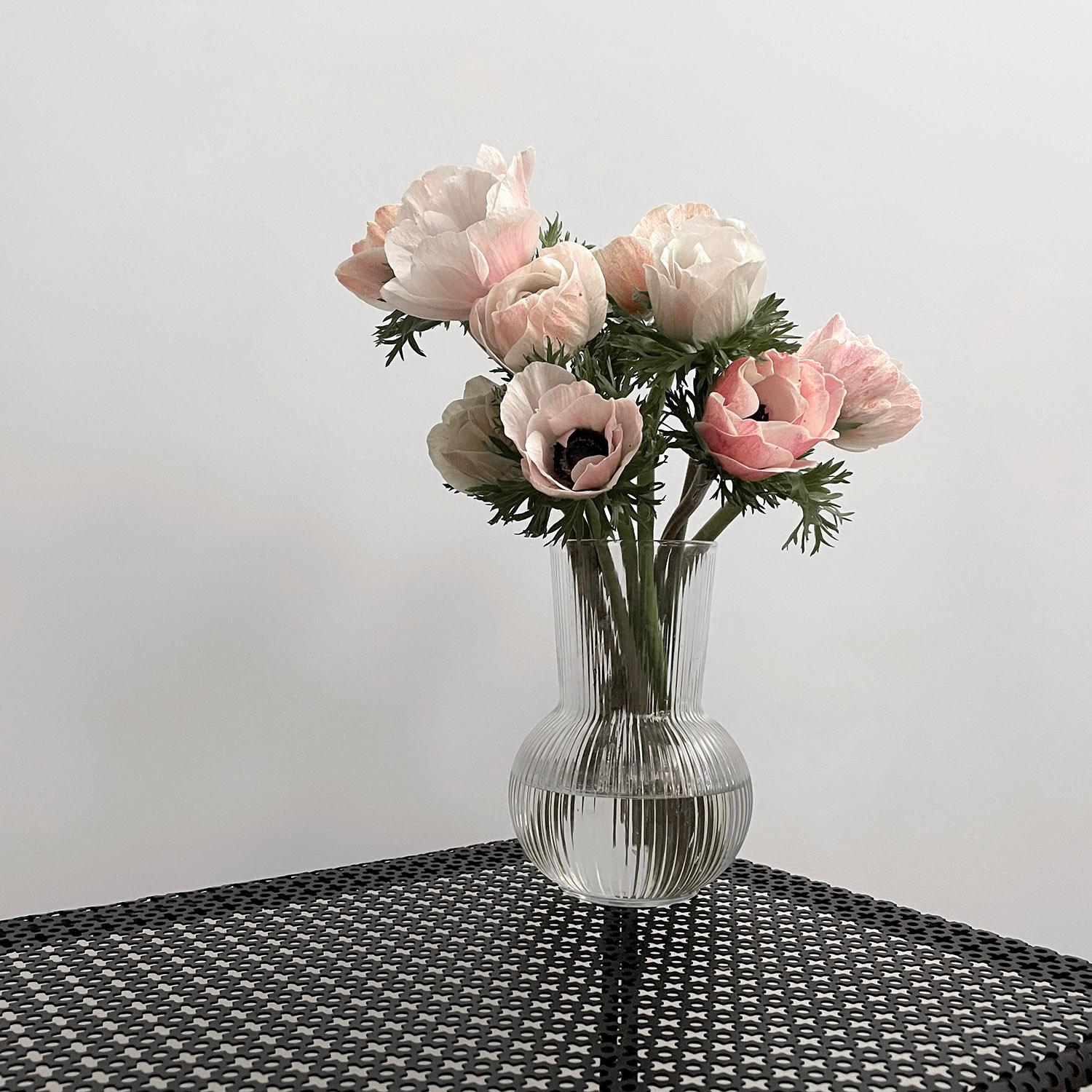 Table d'appoint Mathieu Matégot Bon état - En vente à Los Angeles, CA