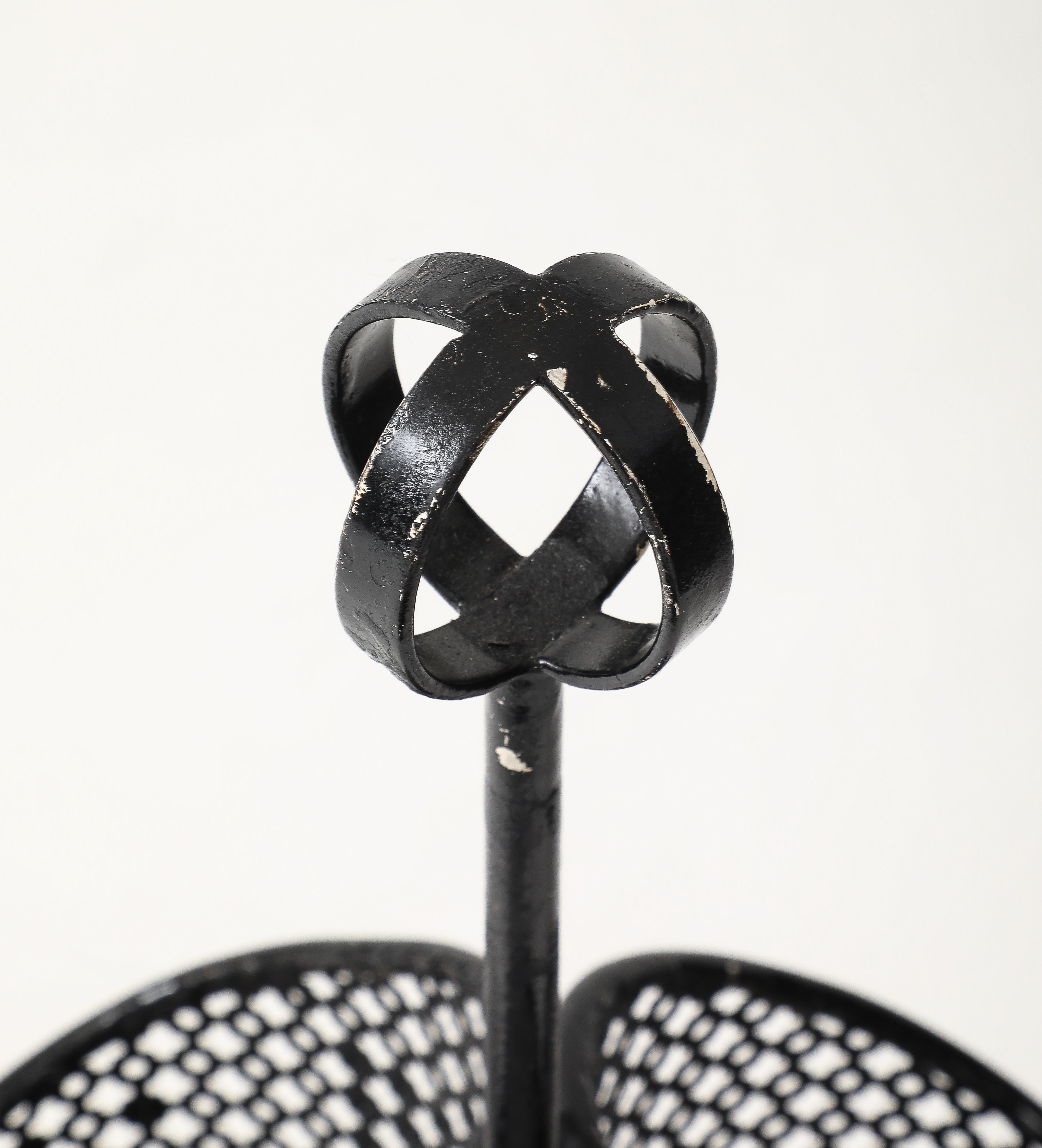 Porte-parapluies Mathieu Matégot, France en vente 3