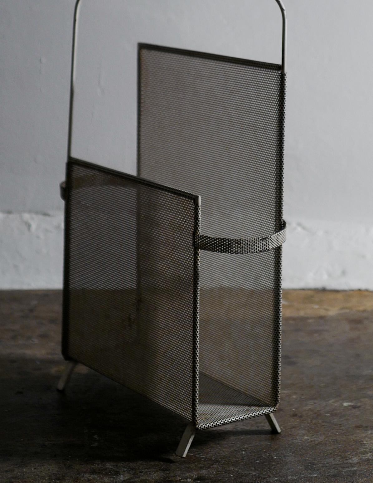 Mathieu Matégot White Metal Magazine Rack 1950s, France In Good Condition For Sale In Stockholm, SE