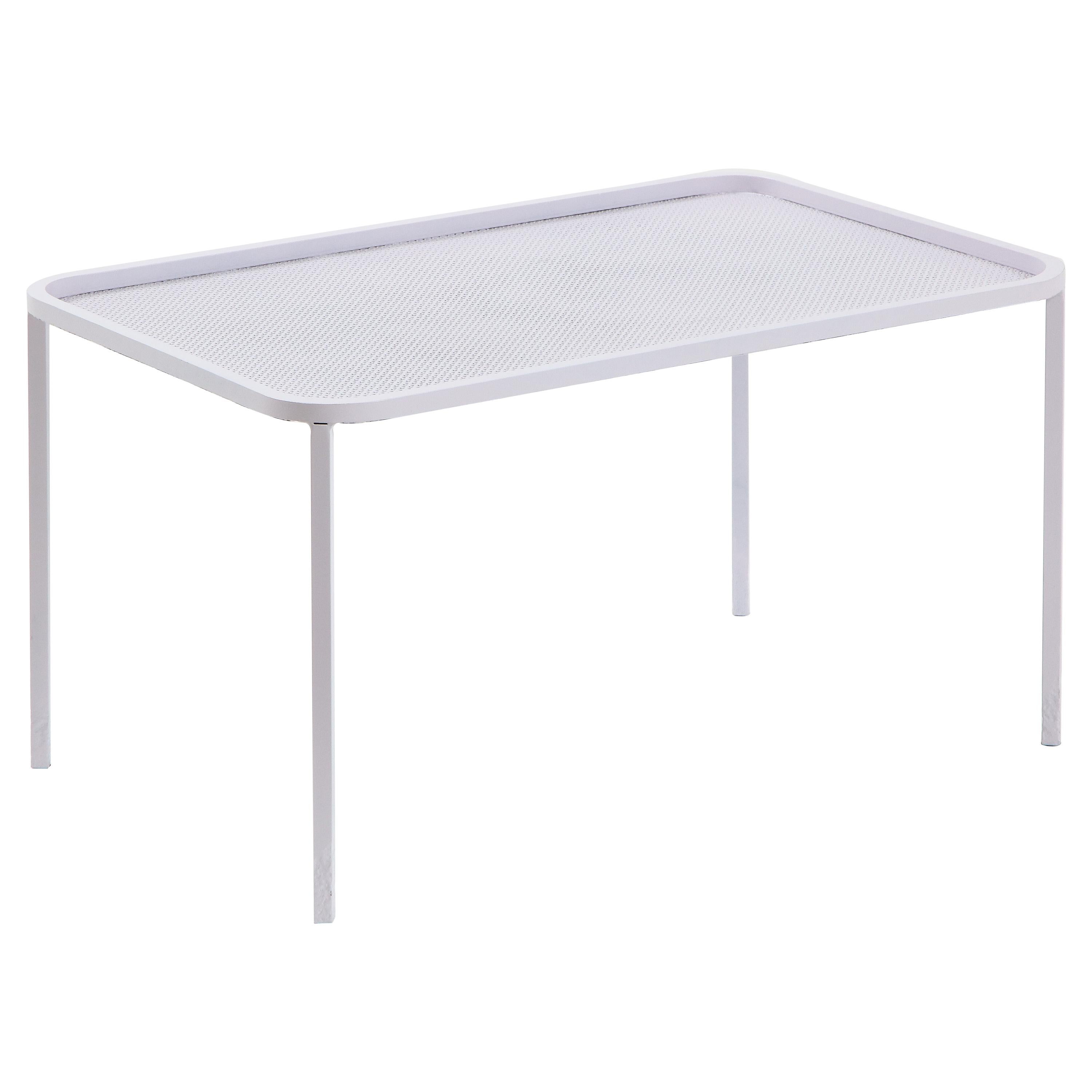 Mathieu Matégot Table basse rectangulaire en métal perforé blanc