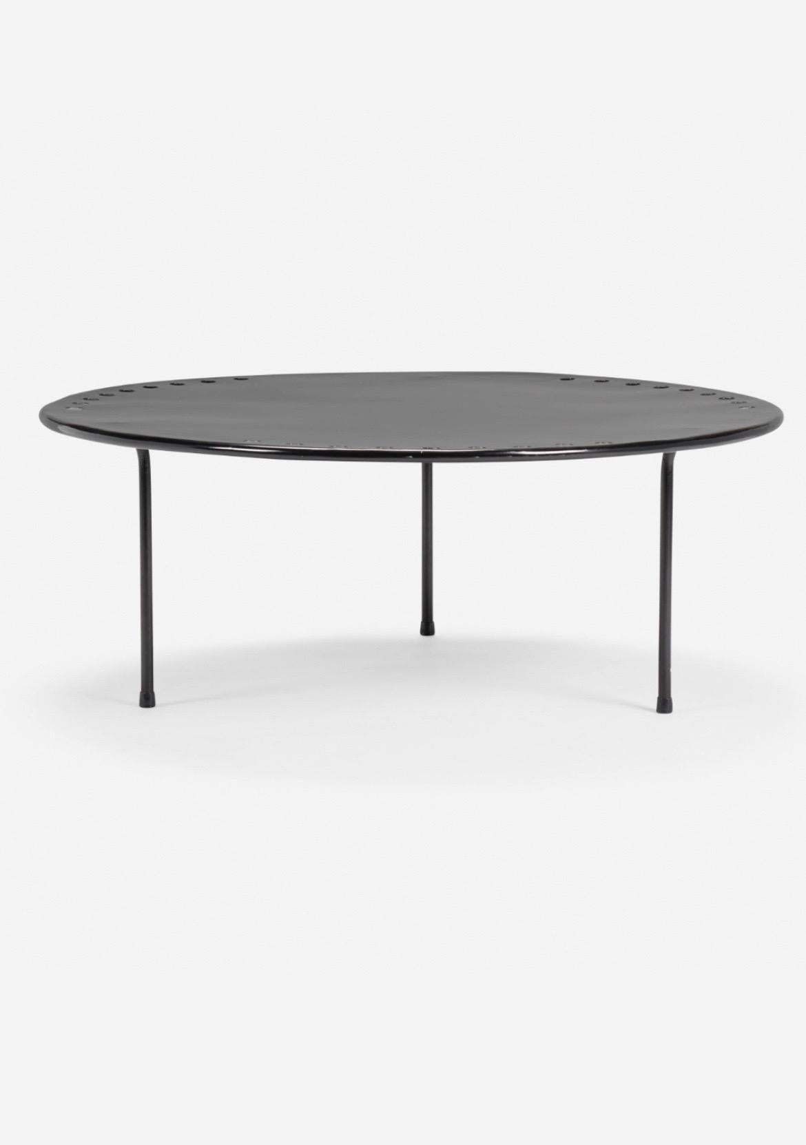 Mathieu Matégot
Copacabana Tisch (Moderne der Mitte des Jahrhunderts) im Angebot