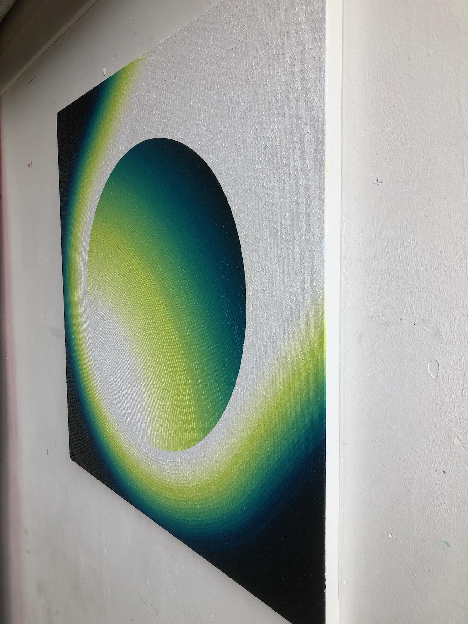 Halley by Mathieu Piffeteau - Cuadro abstracto, ilusión, vivo, verde, blanco en venta 3