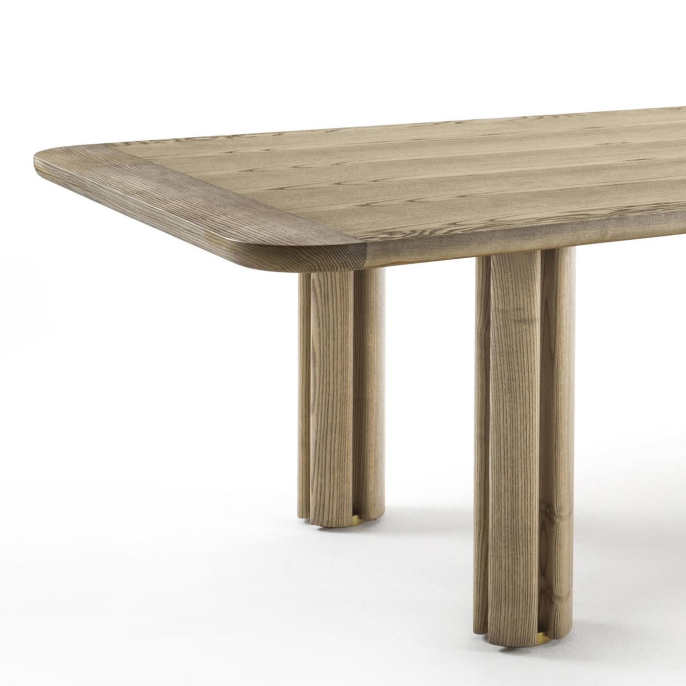 Dining table Mathilda all in solid ash wood
in matte finish. With 4 recessed legs in solid 
ash and top frame in solid ash. With solid 
brass feet in brushed finish.
Available in:
L230 x D115 x H75cm, price: 11900,00€.
L260 x D115 x H75cm,
