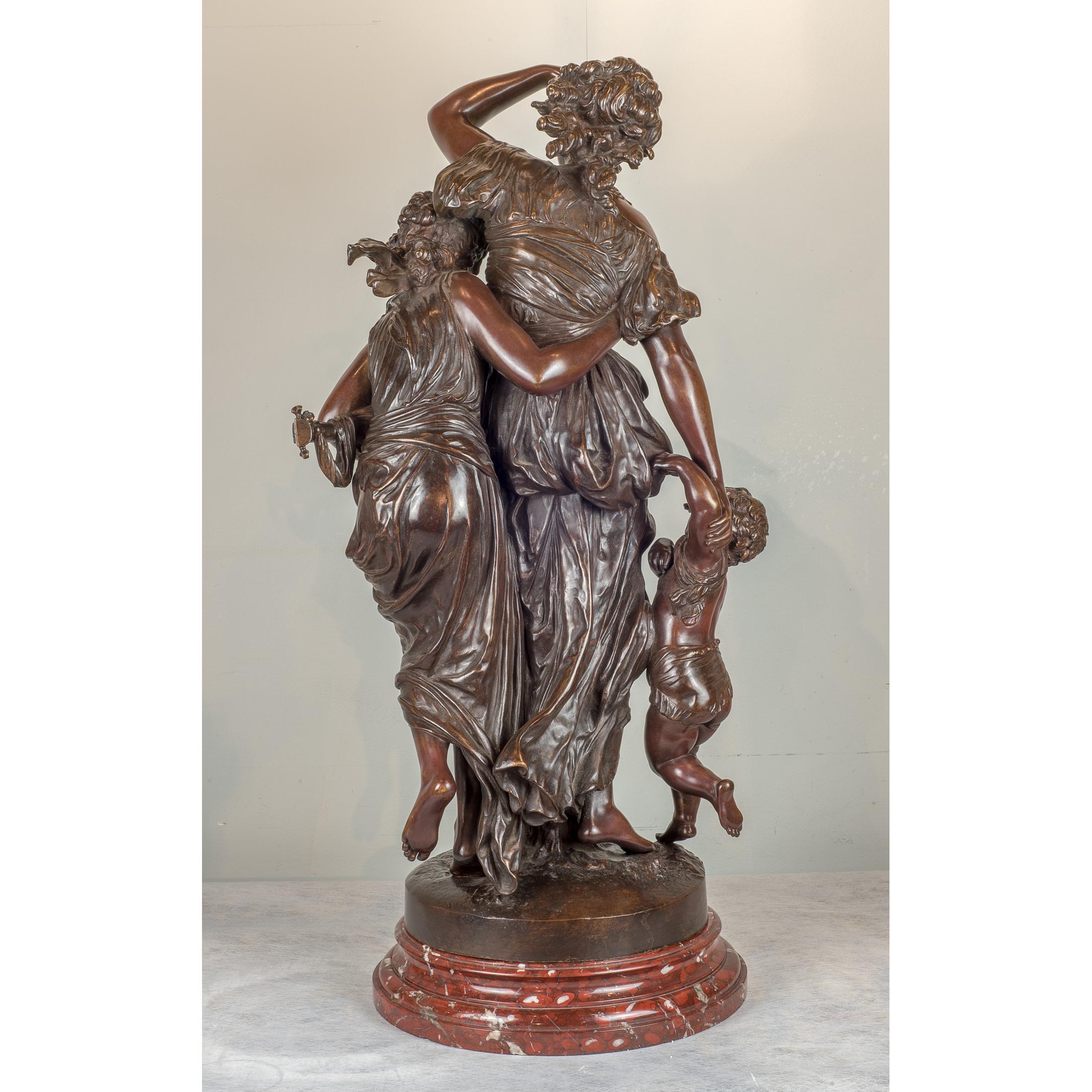 Patiné Sculpture en bronze patiné Mathurin Moreau représentant une mère et ses enfants en vente