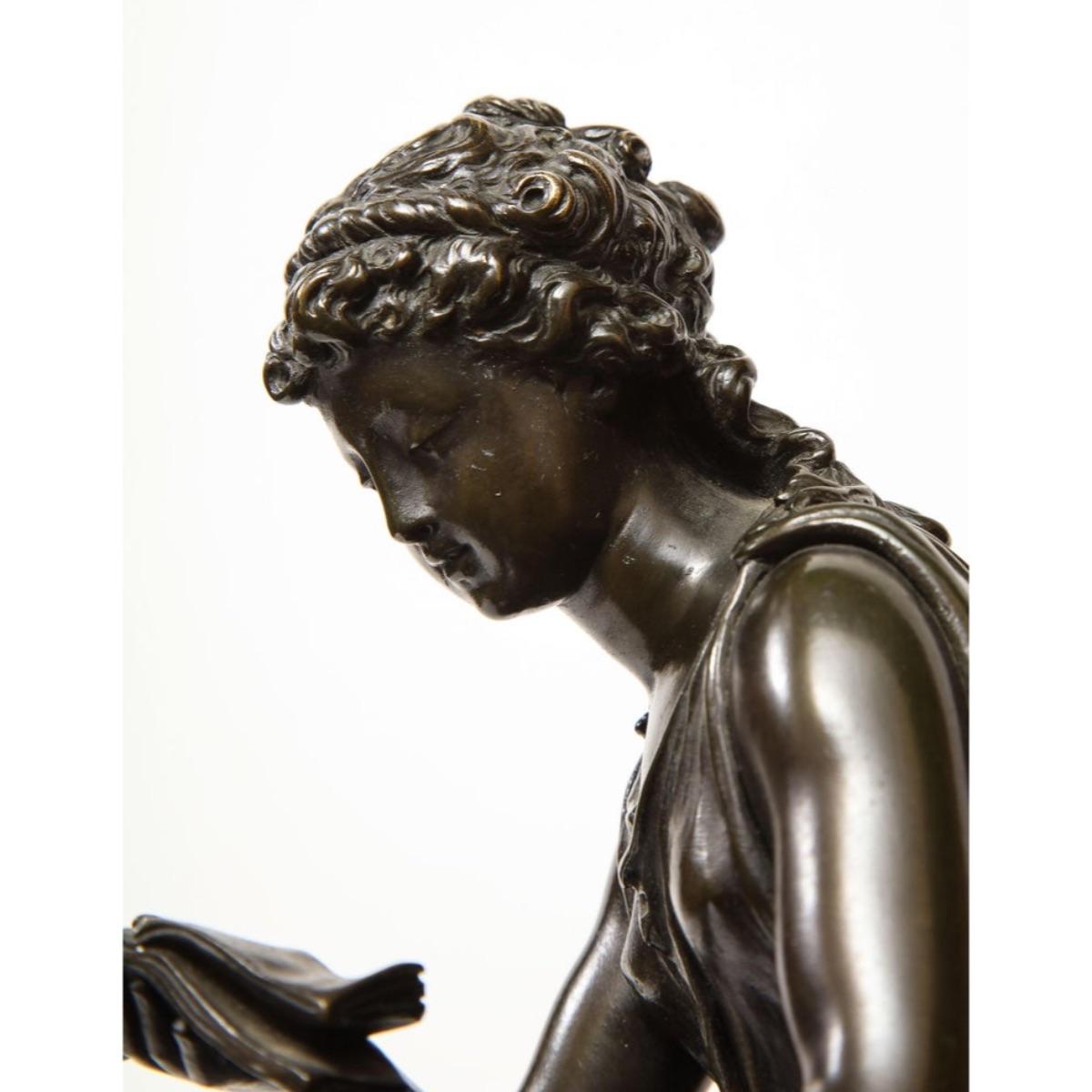 Exquisite französische Bronze-, Rouge-Marmor- und Sèvres-Porzellan-Skulptur 2