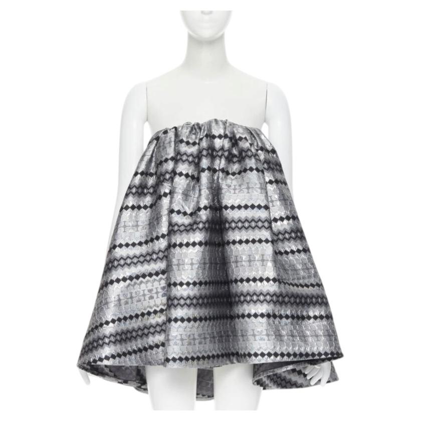 MATICEVSKI 2016 Profound Metallic-Silber Lurex-Jacquard ausgestelltes trägerloses Oberteil XS im Angebot