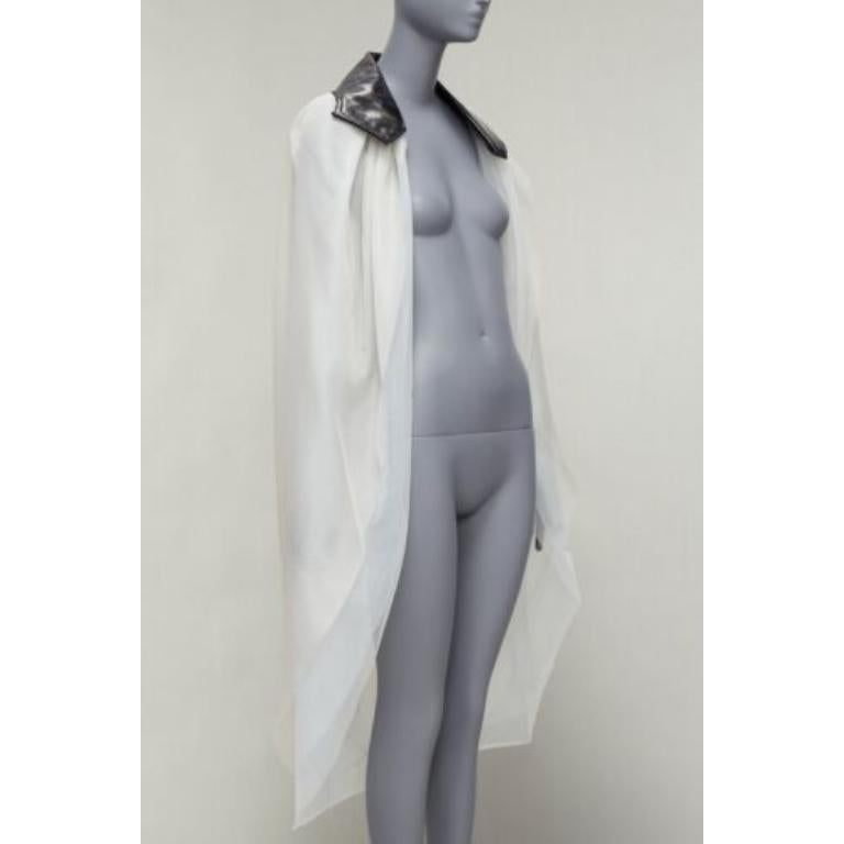 Gray MATICEVSKI 2019 Focus white 100% silk patent collar high low cape AU8 M For Sale