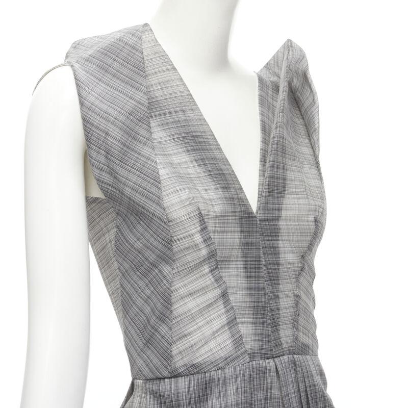 MATICEVSKI 2020 Mariposa silk grey checkered structural neckline dress AUS6 S
Reference: AAWC/A00197
Brand: Maticevski
Collection: 2020
Material: 100% Silk
Color: Grey
Pattern: Checkered
Closure: Zip
Lining:  Fabric
Extra Details: Fully lined in