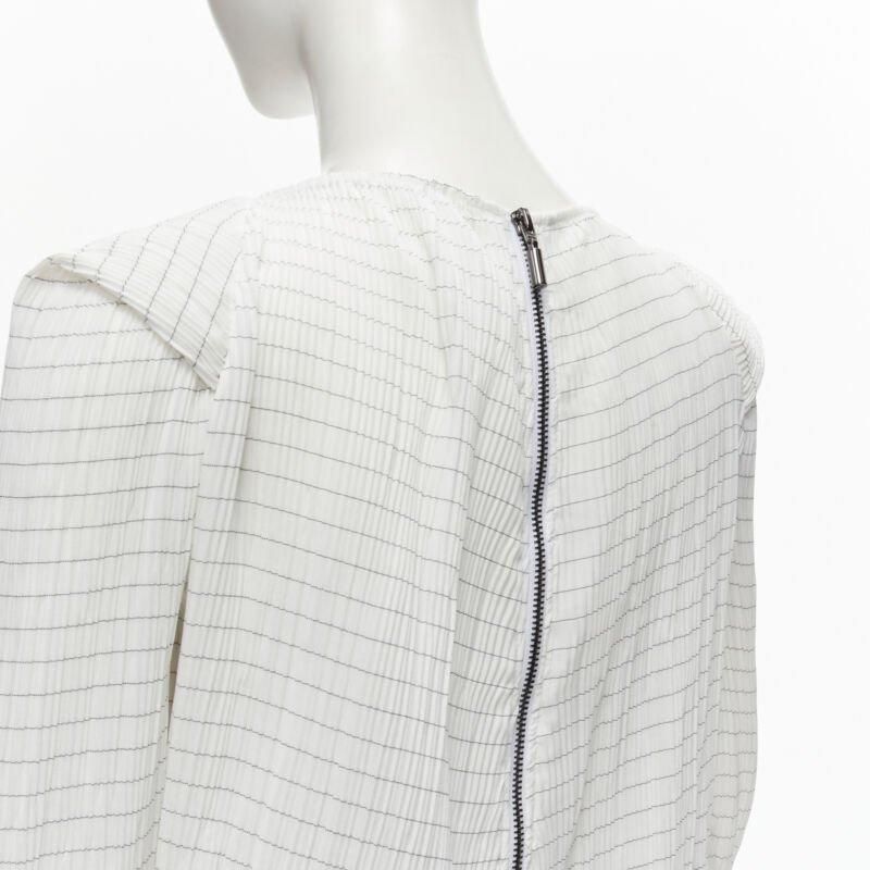 MATICEVSKI 2021 Curve top blanc plissé à ourlet large et évasé AUS8 M en vente 2