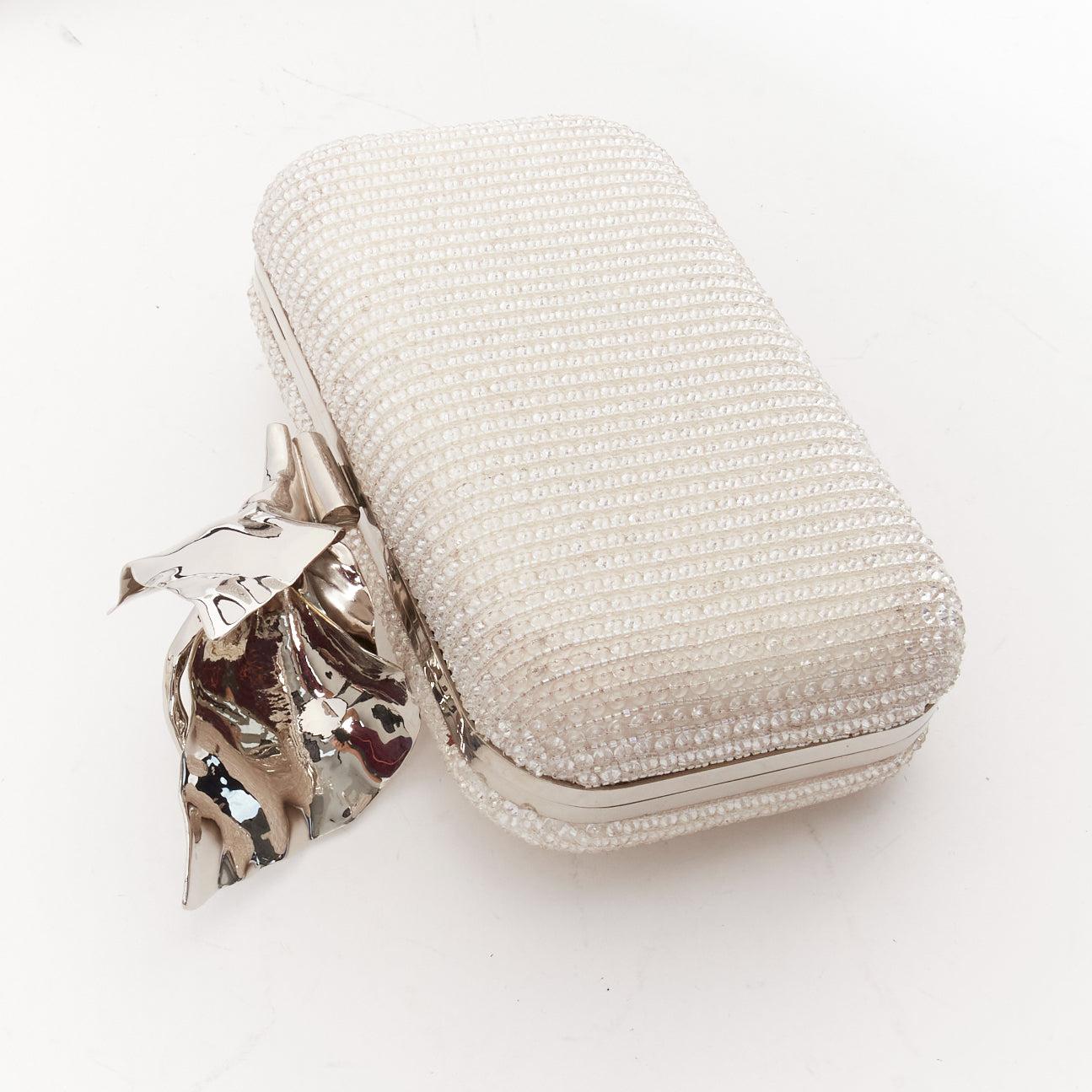MATICEVSKI Romancing white bead diamante silver metal flower box clutch bag For Sale 2