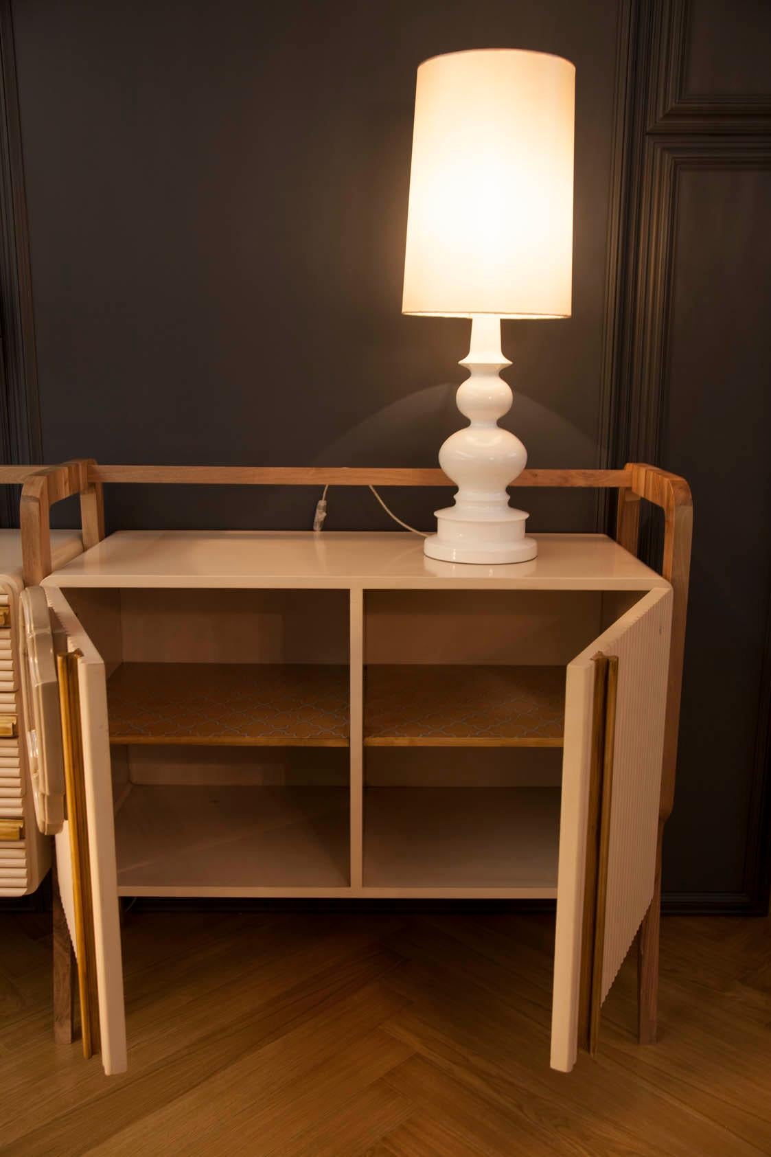 Buffet Matilda, deux portes et trois tiroirs, par Lola Glamour Neuf - En vente à Geneve, CH