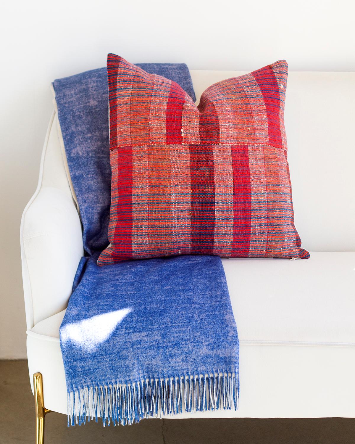 One of a kind vintage linen throw pillows to beautify your home
A hundred years ago these fabrics used to be cereal sacks in Northern Portugal. Now they get rediscovered and transformed into a rare collectible.  This cosmopolitan Red Striped Matilde