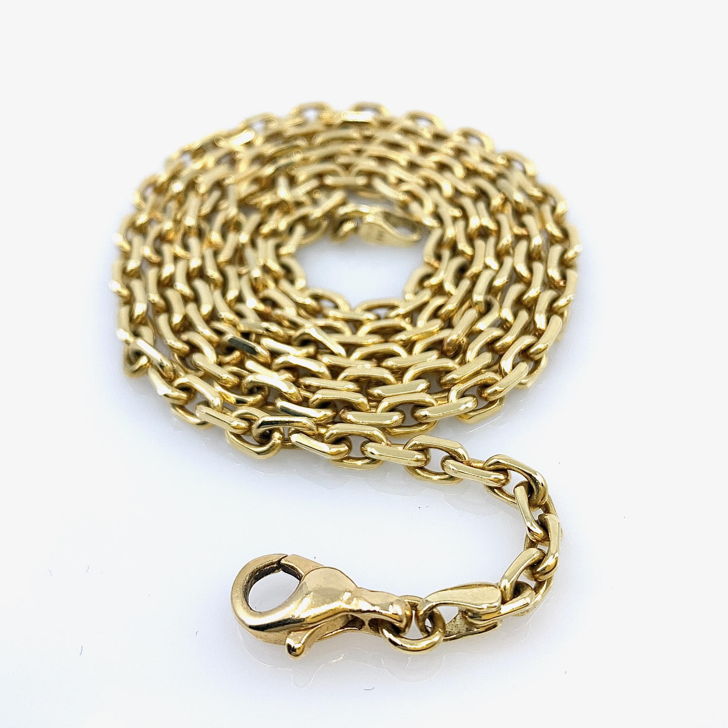 Your must-have chain, whether for layering, for pendants or for wearing alone, in a commanding 24
