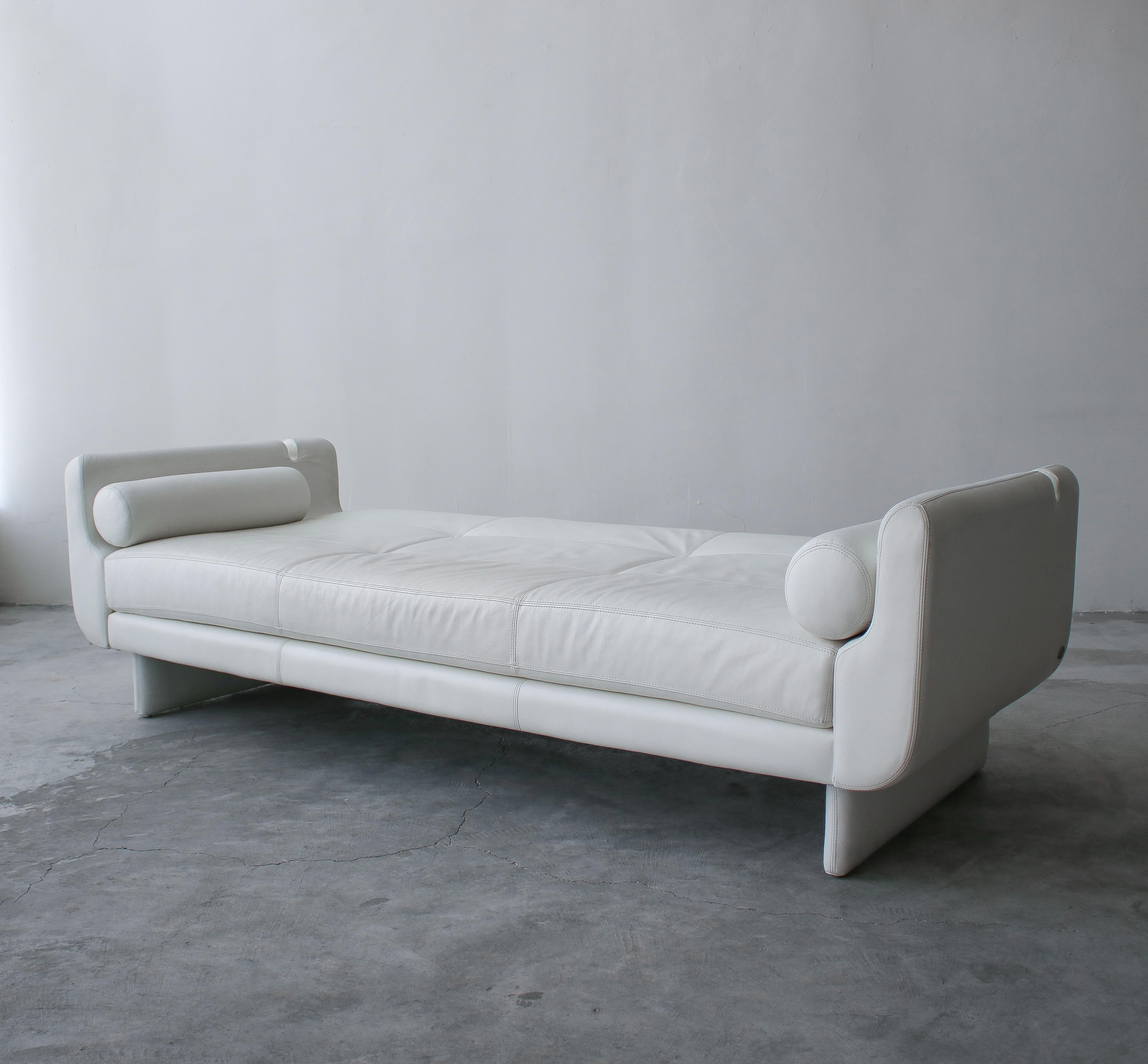 Post-Modern Post Modern Matinee Sofa Daybed by Vladimir Kagan