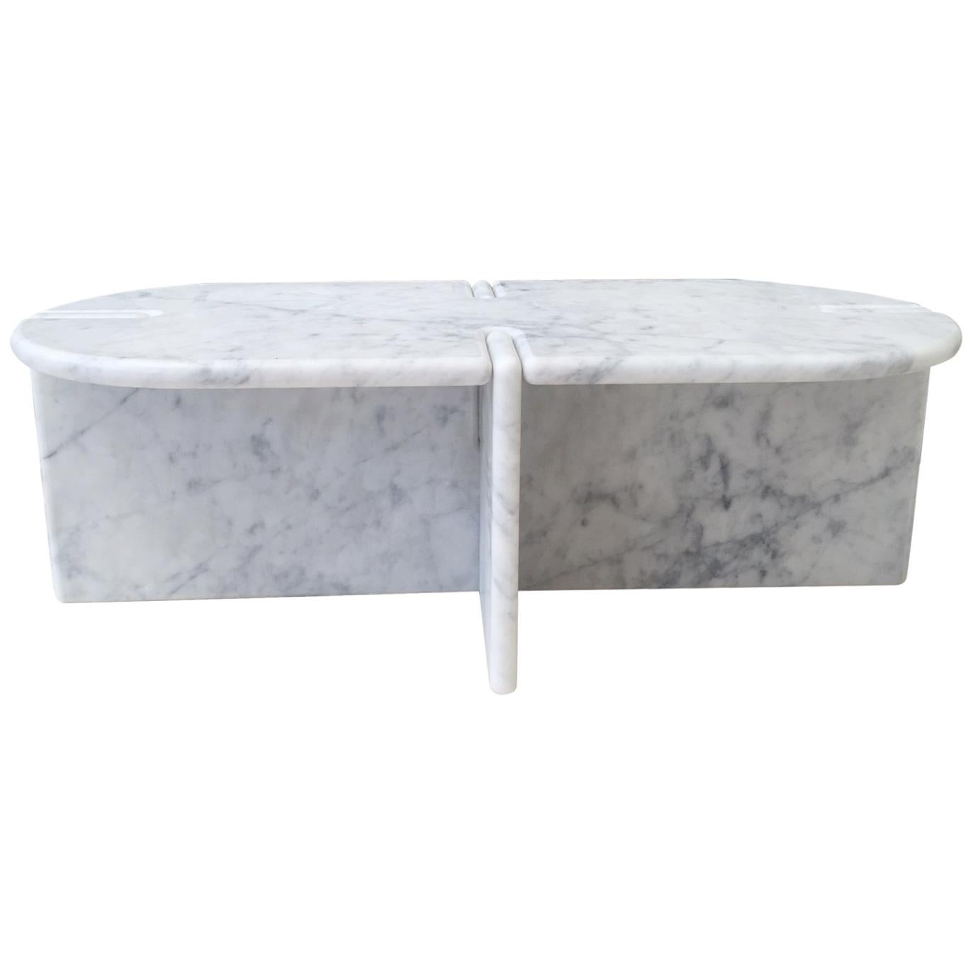 Matremonio Dining Room Table in White Carrara Marble by Kreoo im Angebot