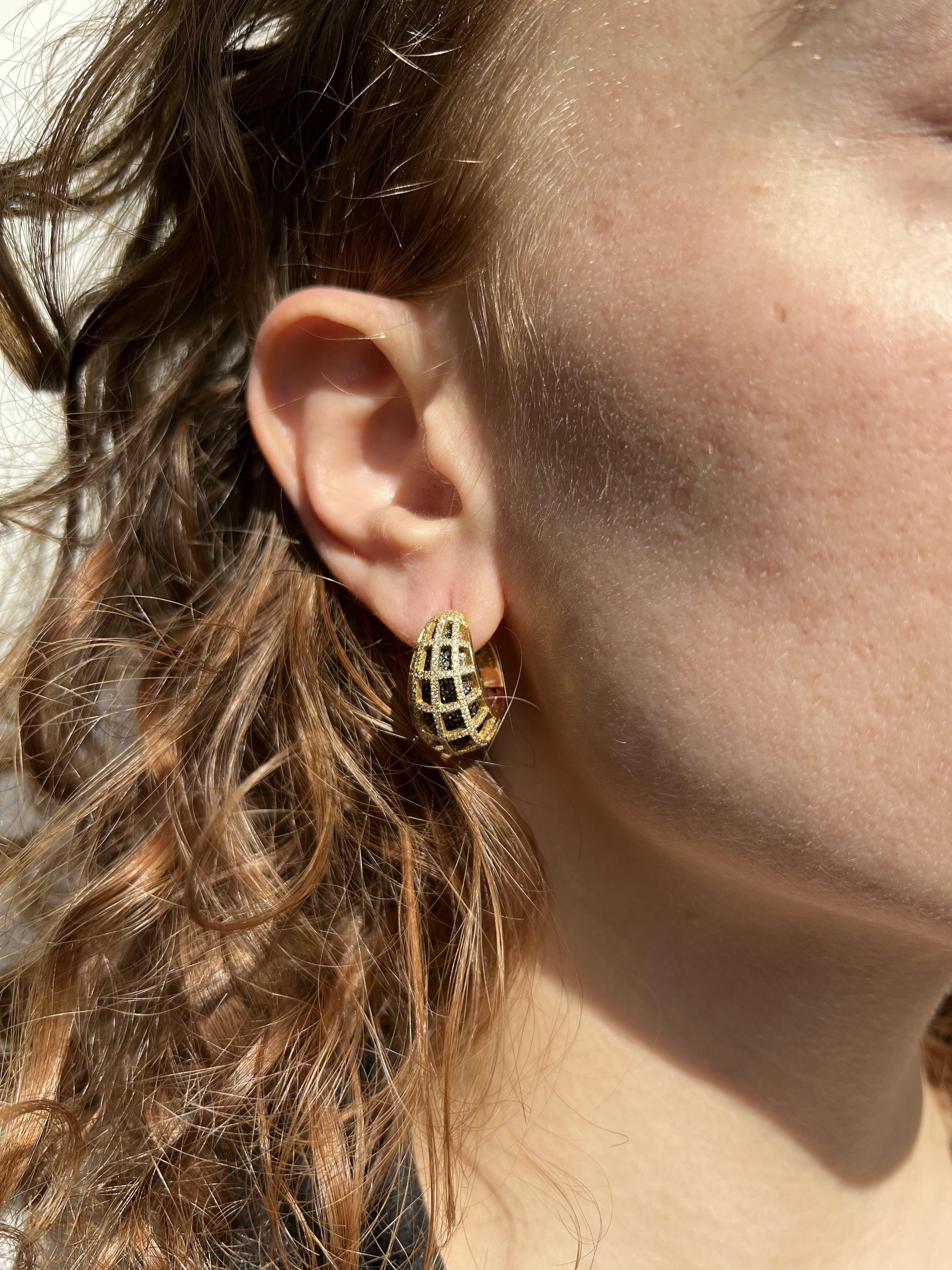 Women's Matrix 18K Gold Double Earrings with Black Diamonds For Sale