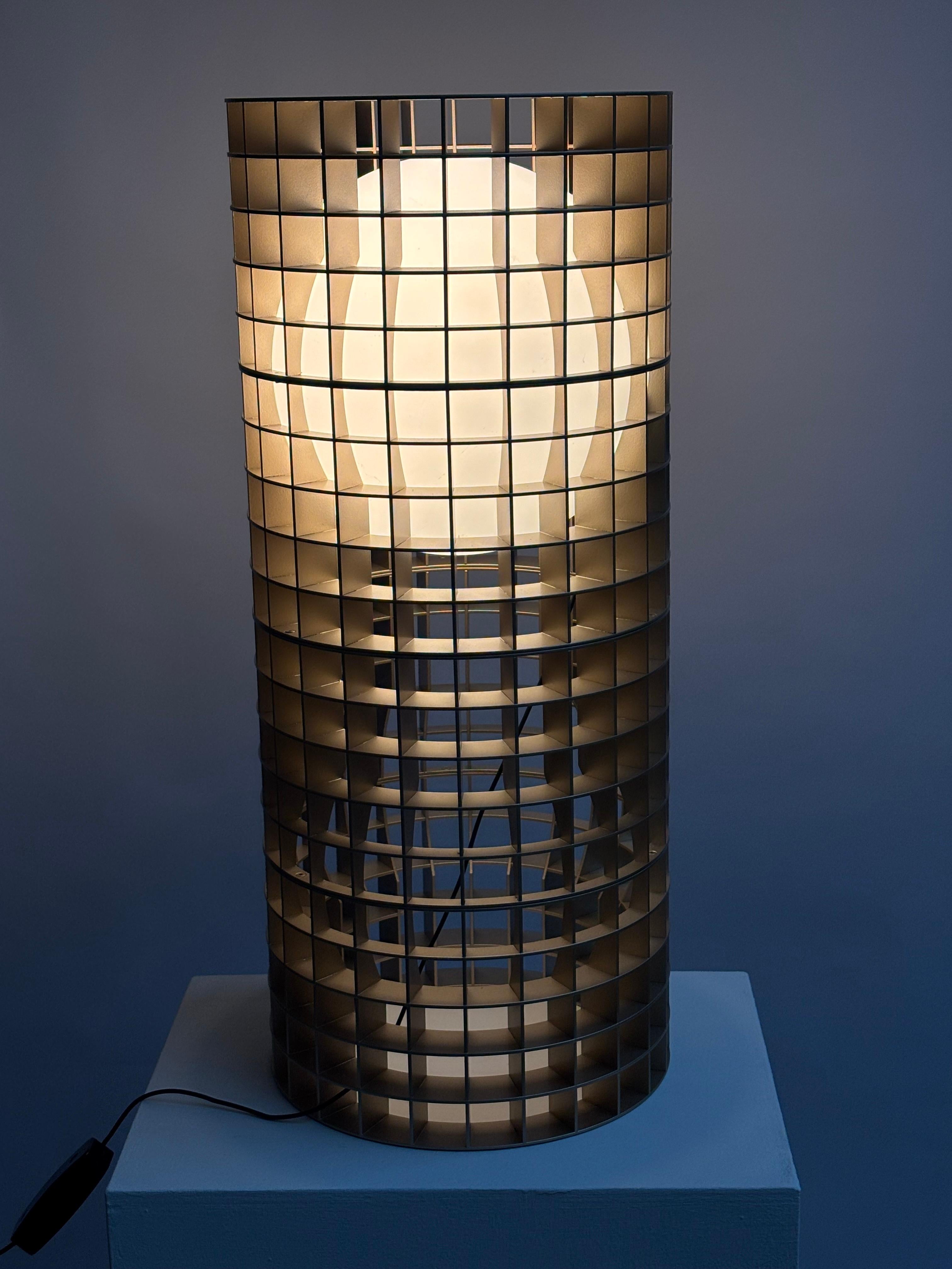 Lámpara de mesa Modelo Matrix de OS & OOS para FontanArte en venta 4