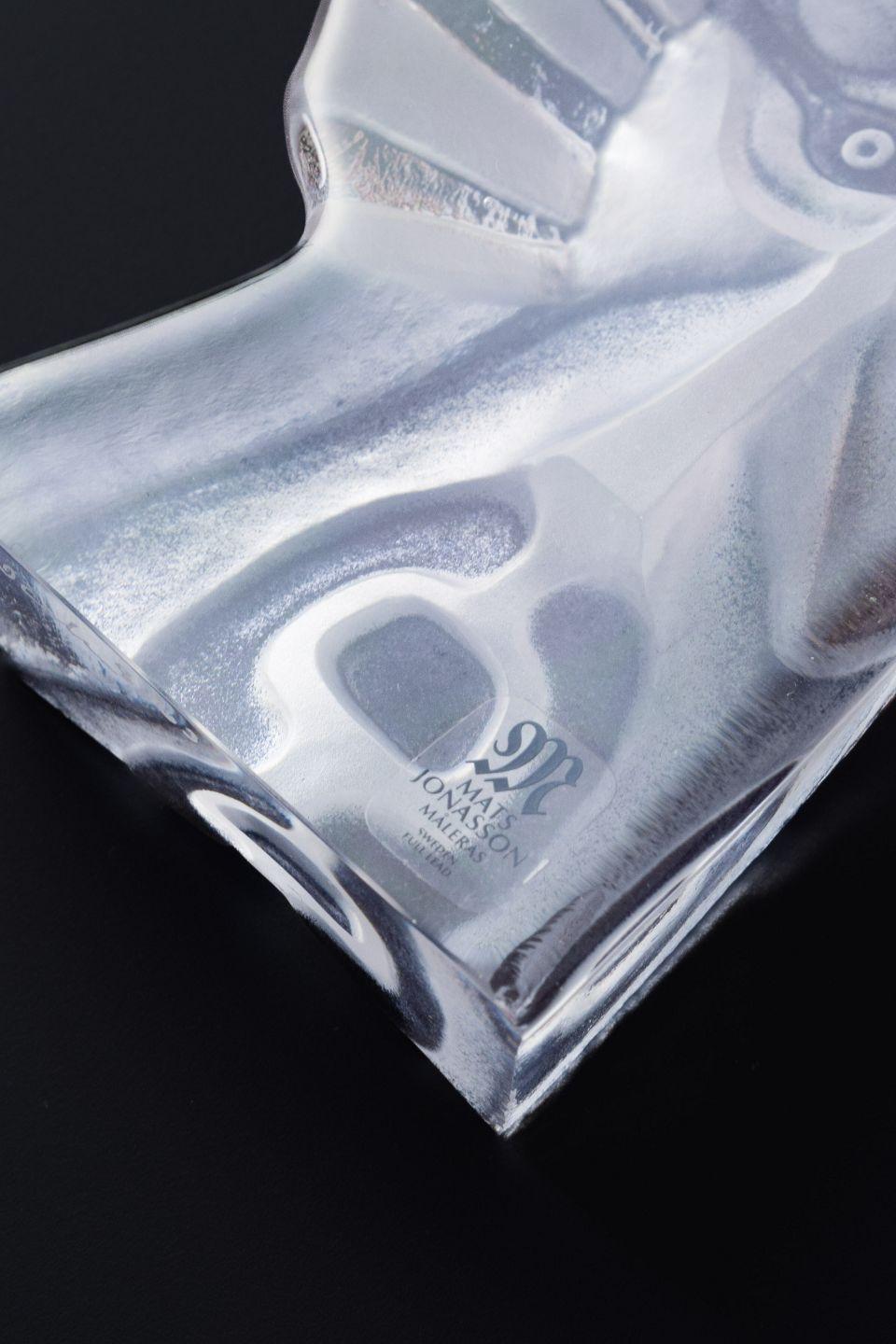 Suédois Mats Jonasson pour Målerås, Suède. Sculpture en cristal. La série Masqot Shama en vente