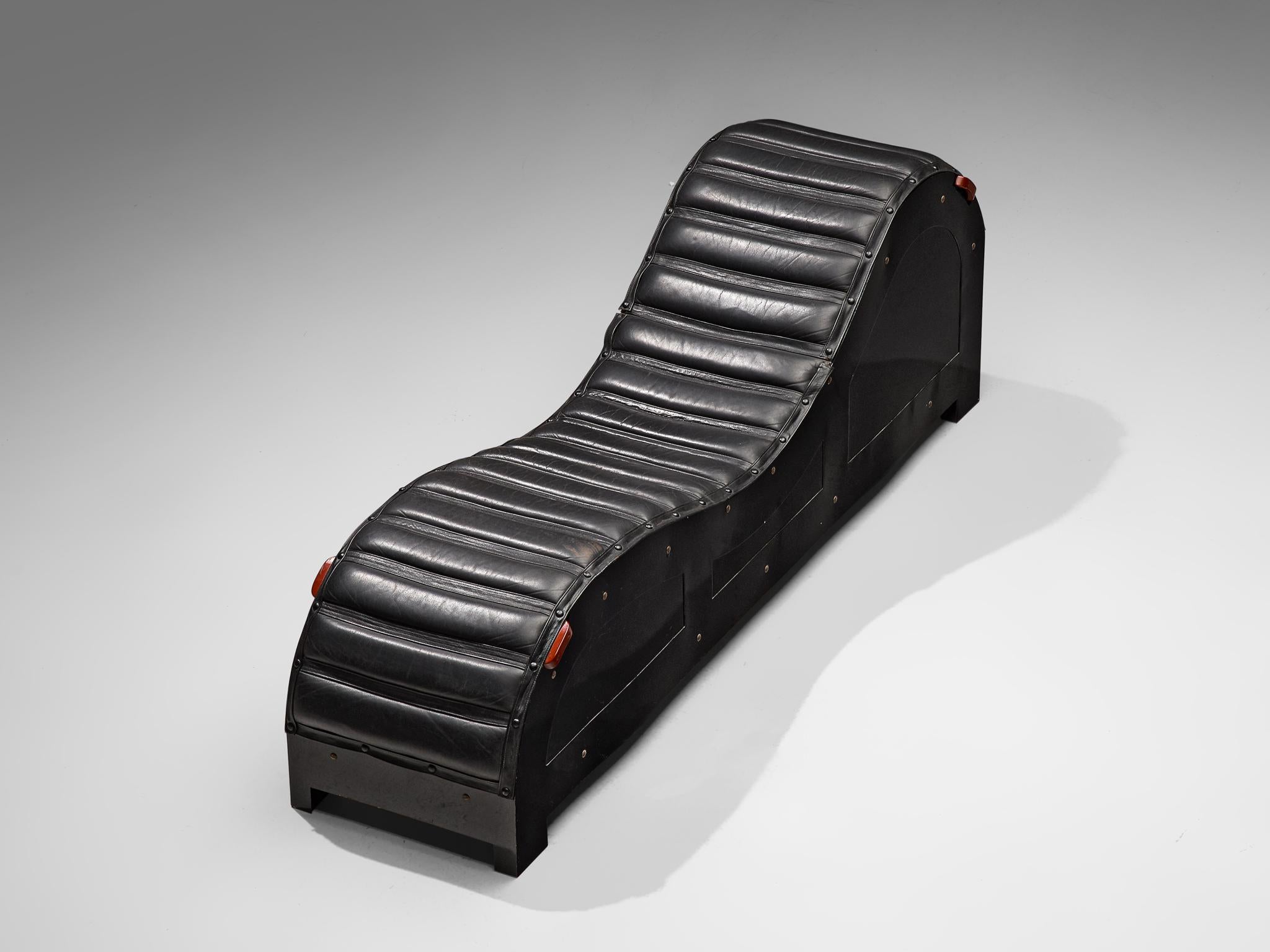 Métal Mats Theselius pour Källemo Chaise longue exclusive en cuir noir en vente