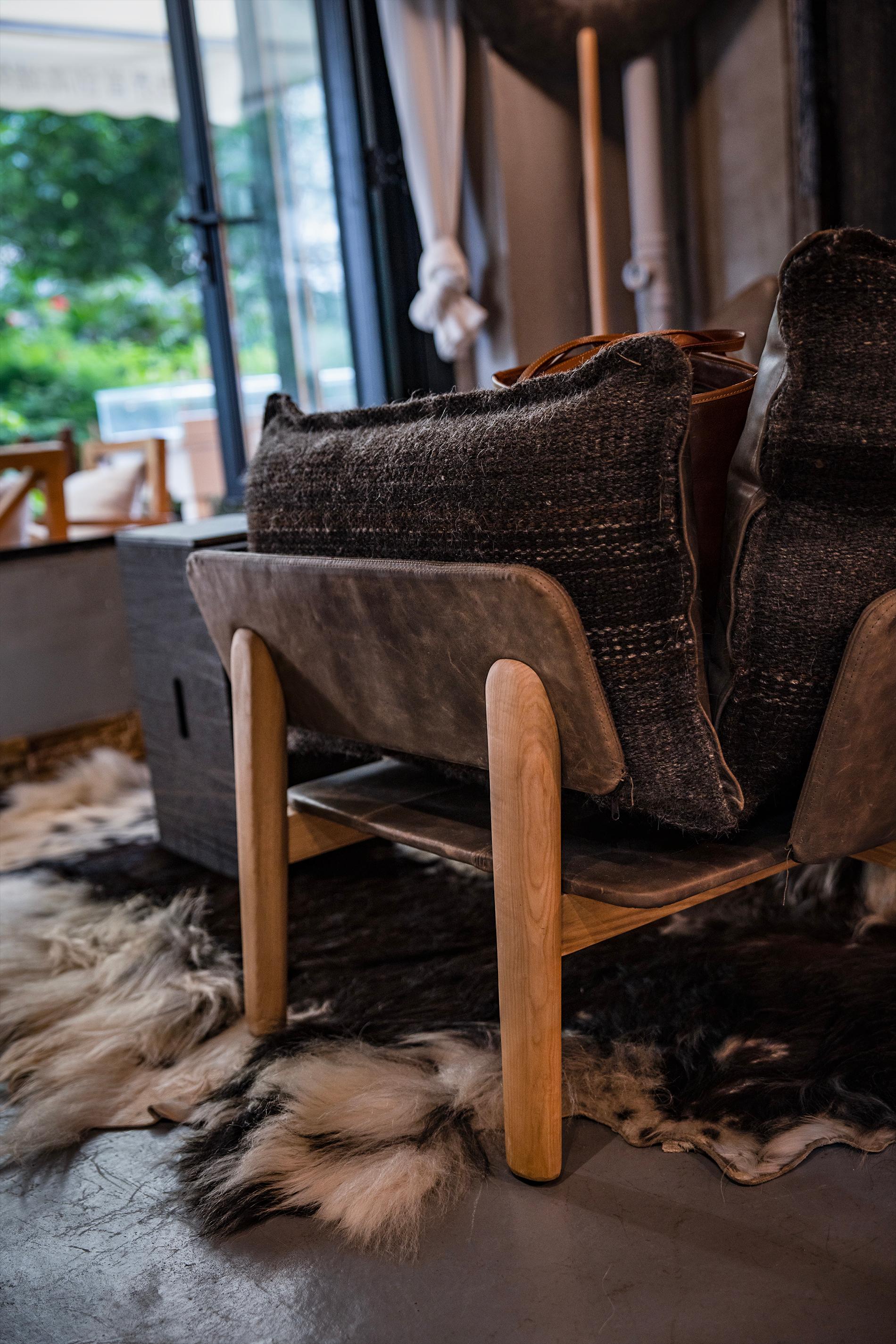 Nomad Skin Sofa in Yak Leather by Mastu x KVN Nomadic Series by Joeri Reynaert In New Condition For Sale In Gomaringen, DE