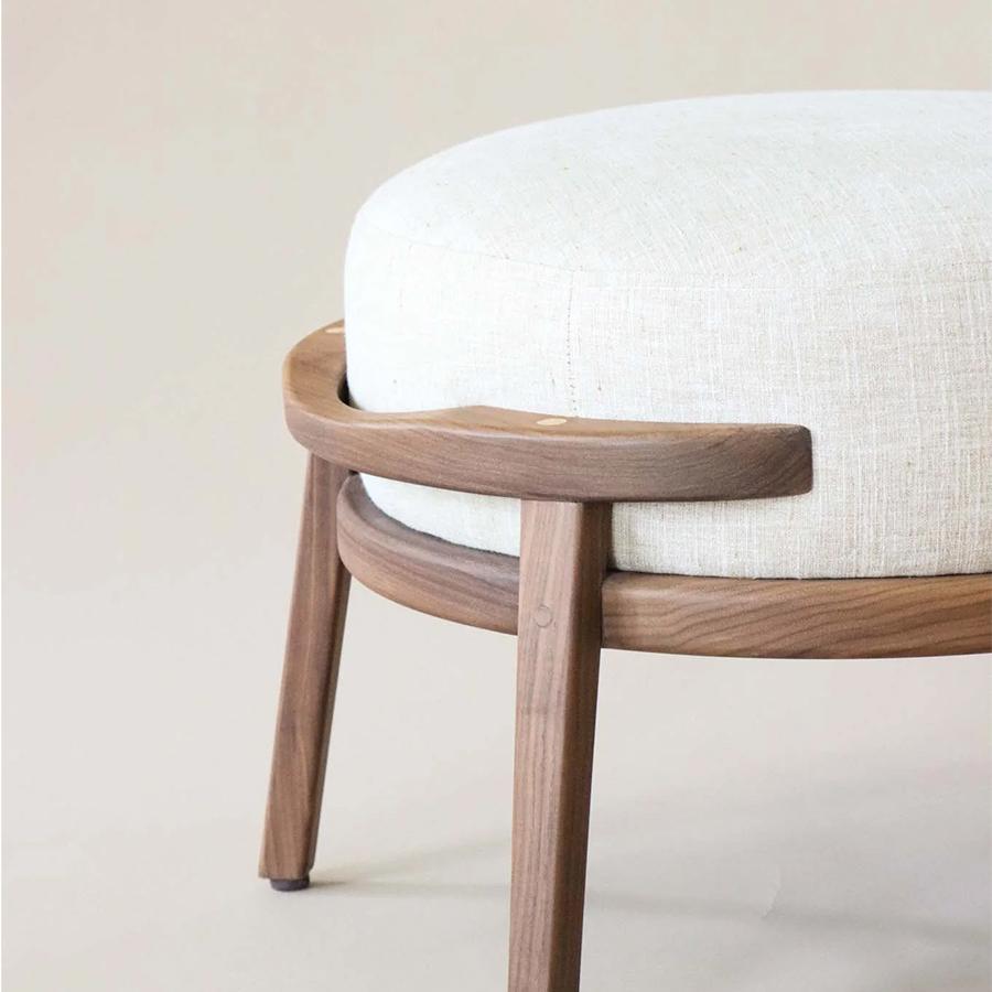 Matsu Hocker (Holzarbeit) im Angebot