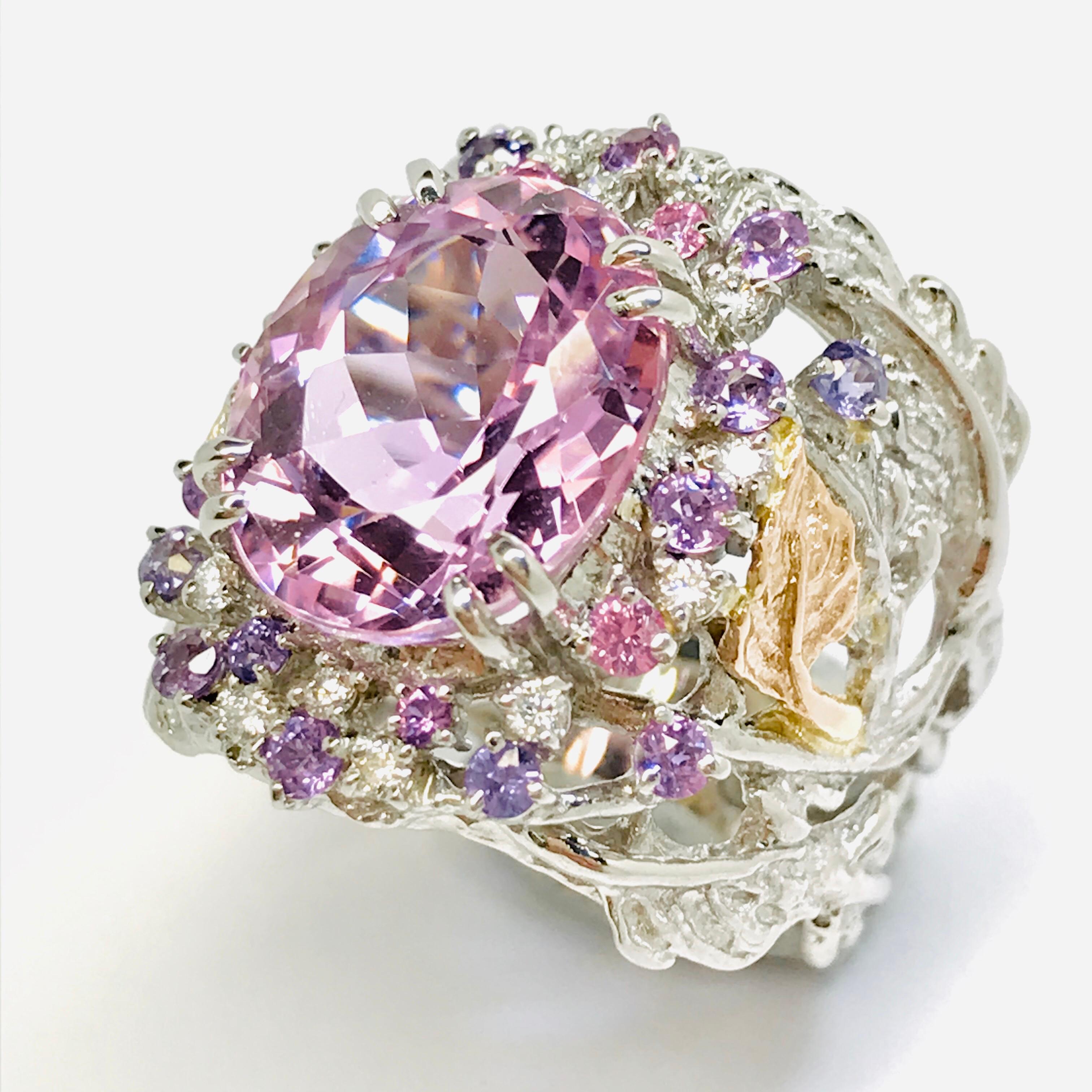 Oval Cut Matsuzaki Platinum Gold 7.58ct Oval Kunzite Pink Violet Sapphire Diamond Ring For Sale