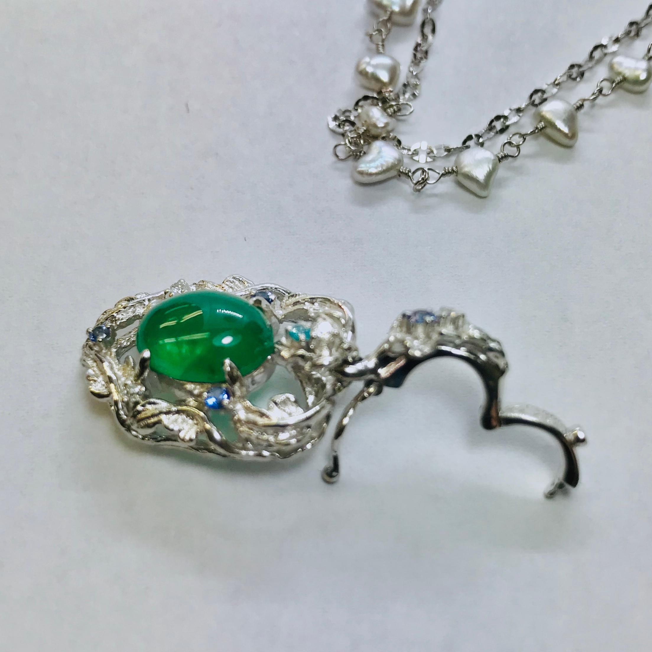 Women's Matsuzaki PT900/K18 Oval Cabochon Emerald Pendant Necklace For Sale