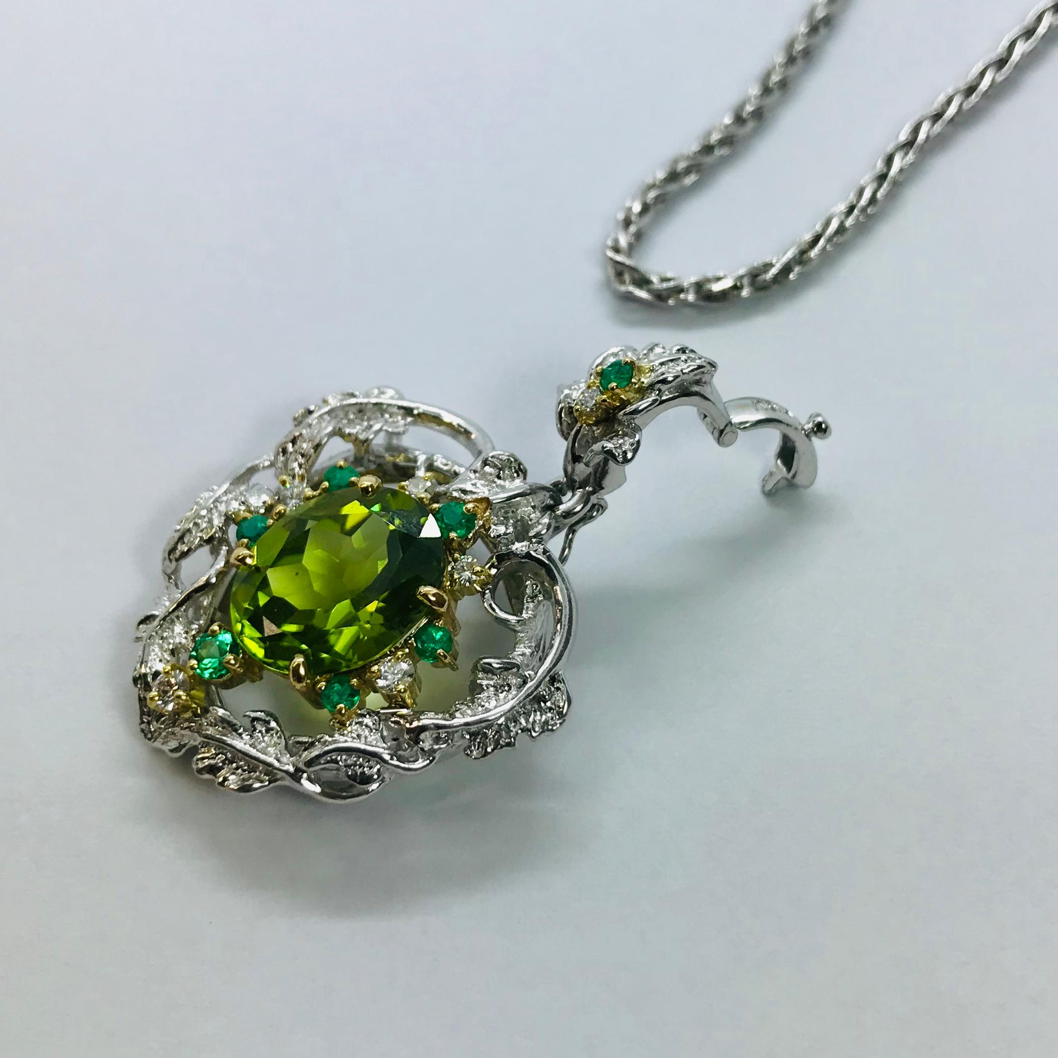 Oval Cut Matsuzaki PT900/K18 Oval Peridot Foliage Emerald Diamond Pendant Necklace For Sale