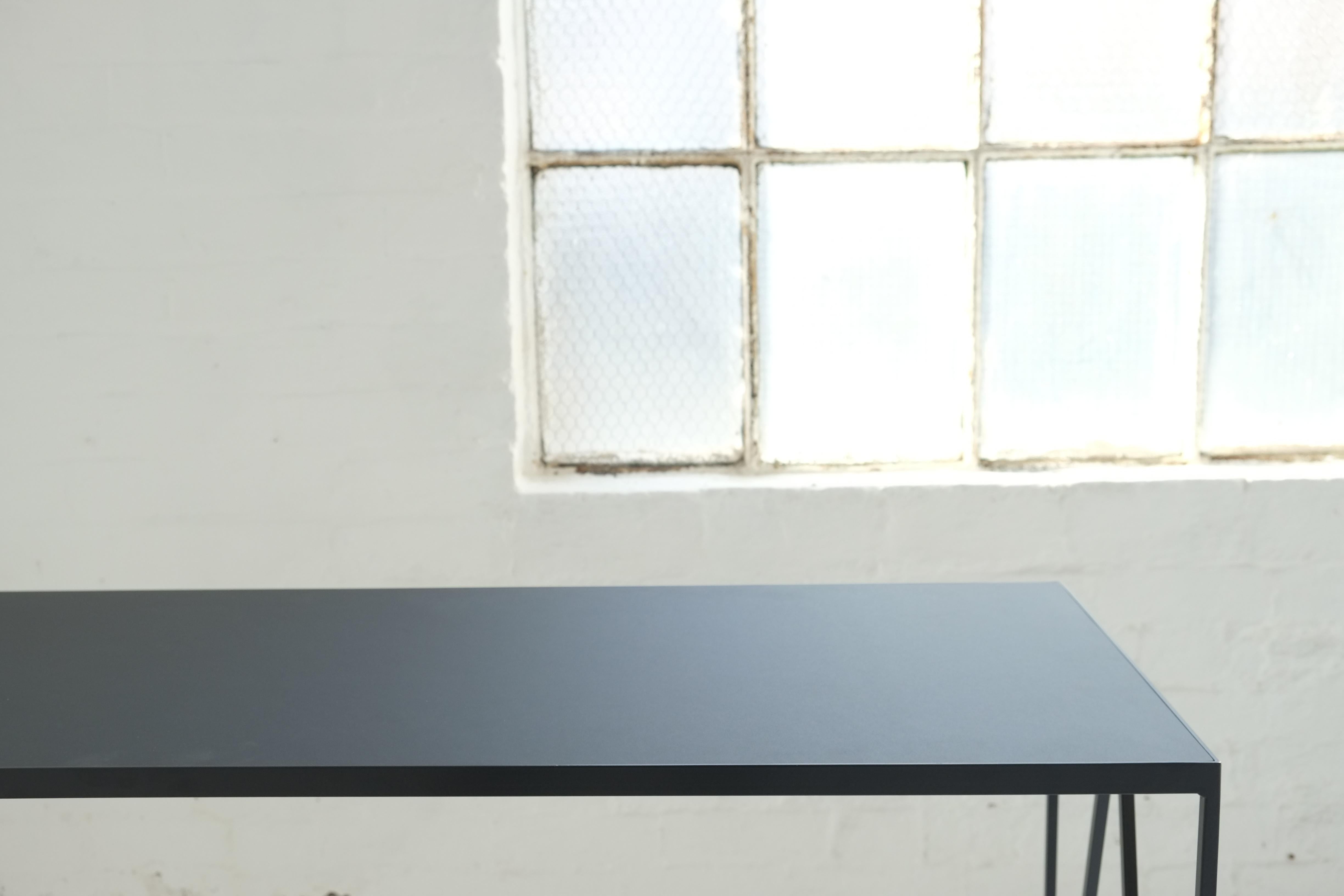 Moderne Bureau compact avec plateau de table en linoléum naturel, personnalisable en vente
